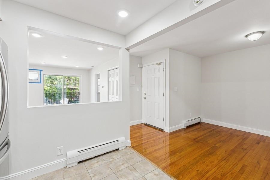 Jersey City, Heights, New Jersey 07307, United States, 3 Bedrooms Bedrooms, ,2 BathroomsBathrooms,Residential,Active,156902