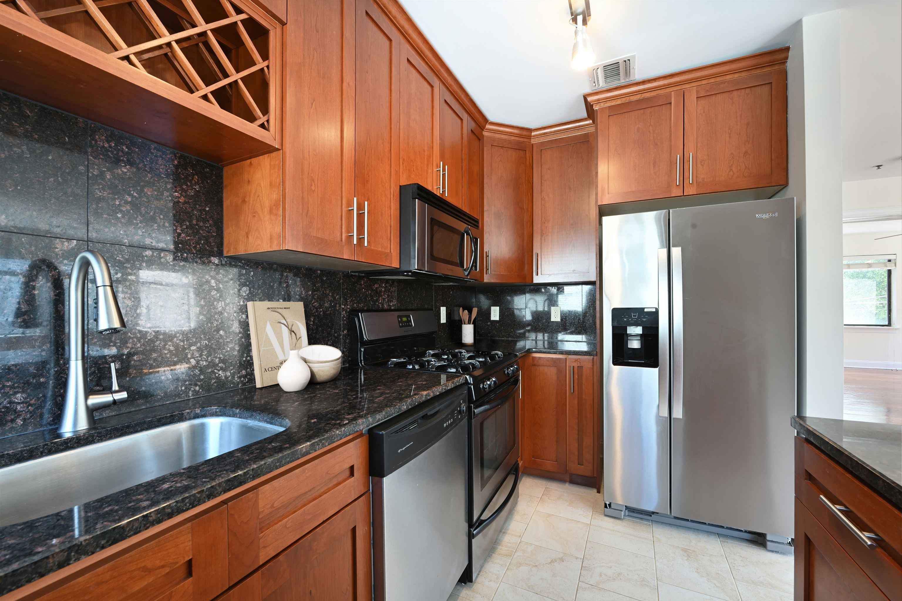 136 41st St #103, Union City, New Jersey image 5