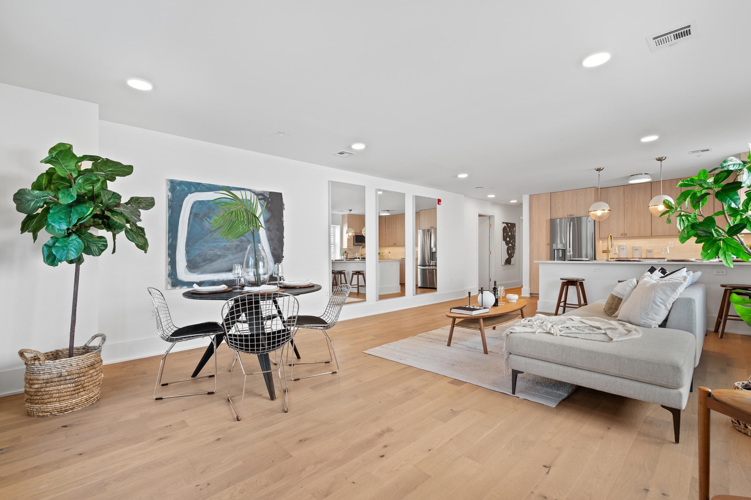 525 AVENUE E
