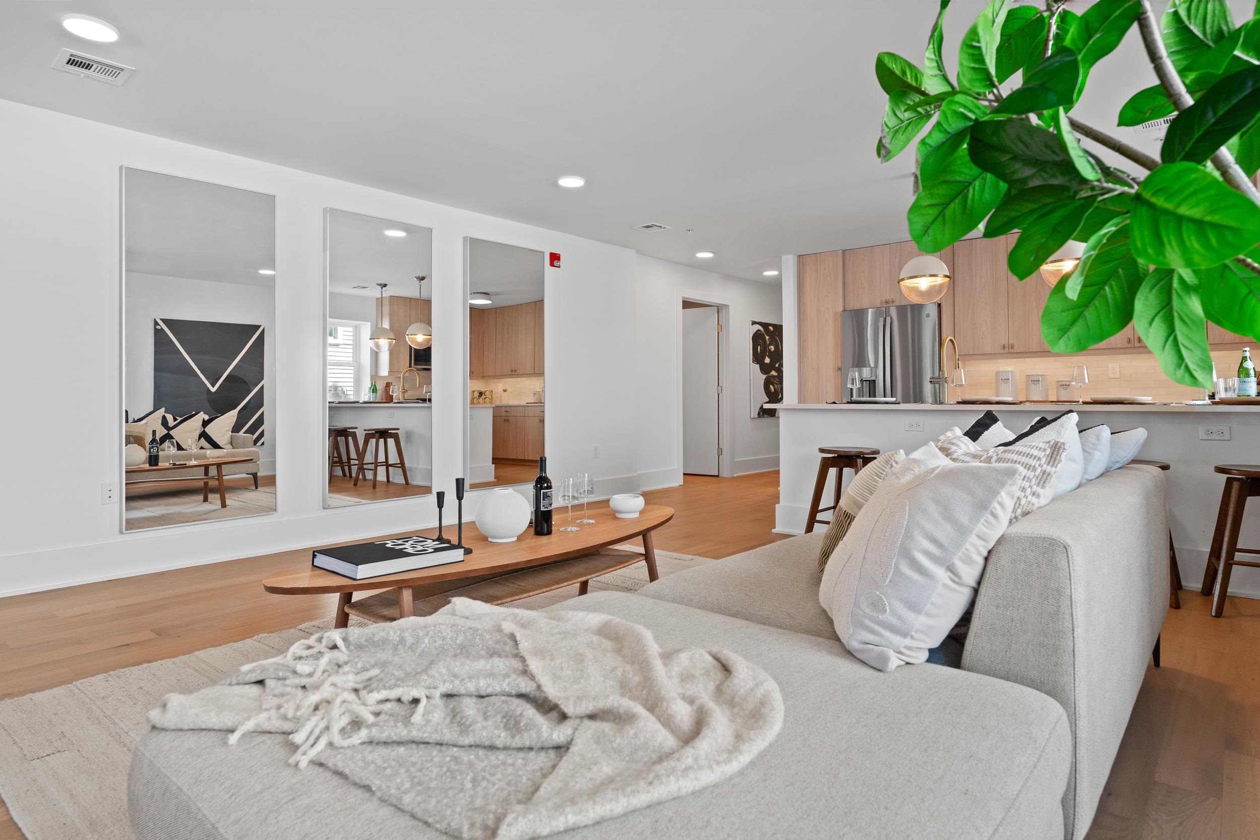 525 AVENUE E
