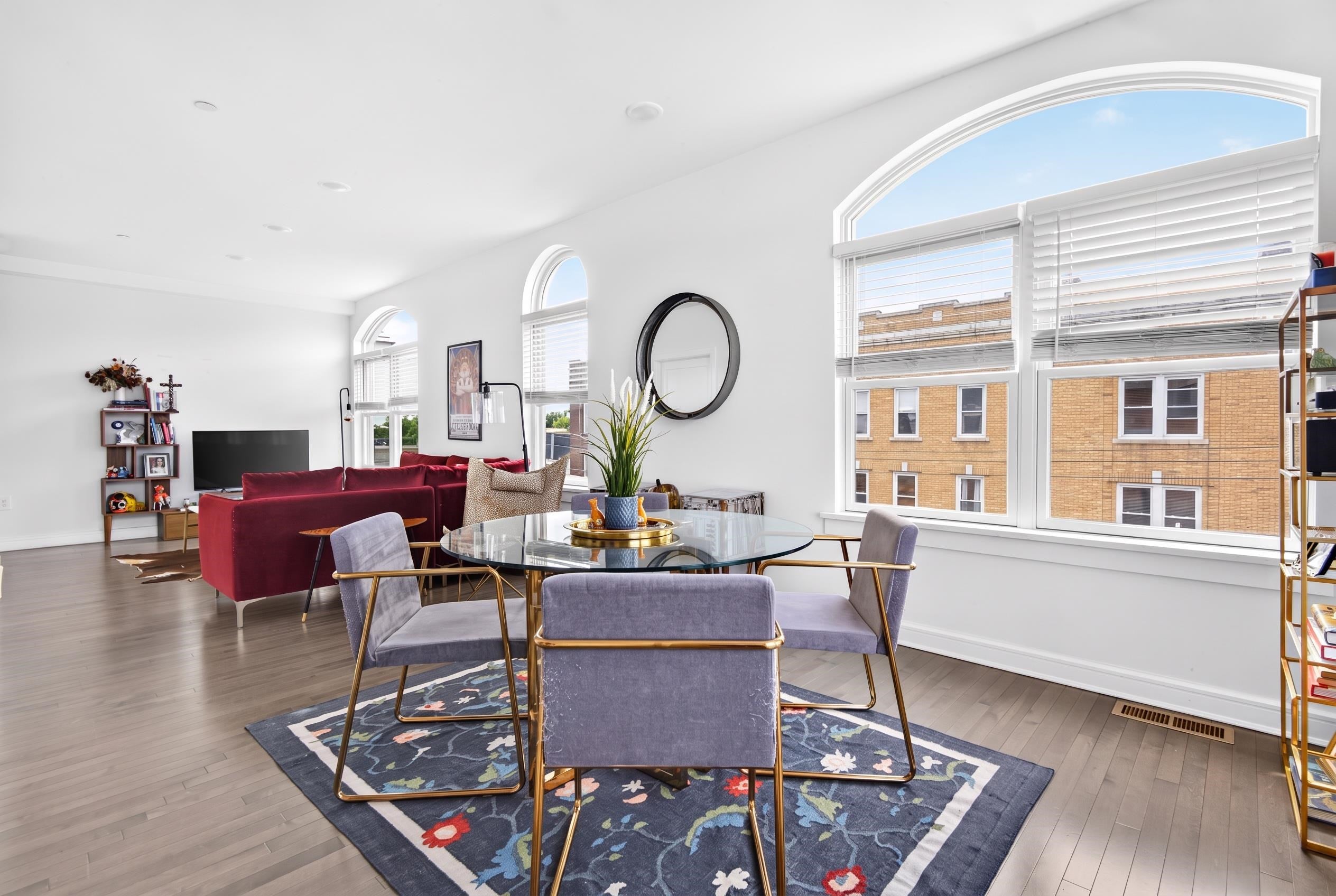 974 SUMMIT AVE 401-A