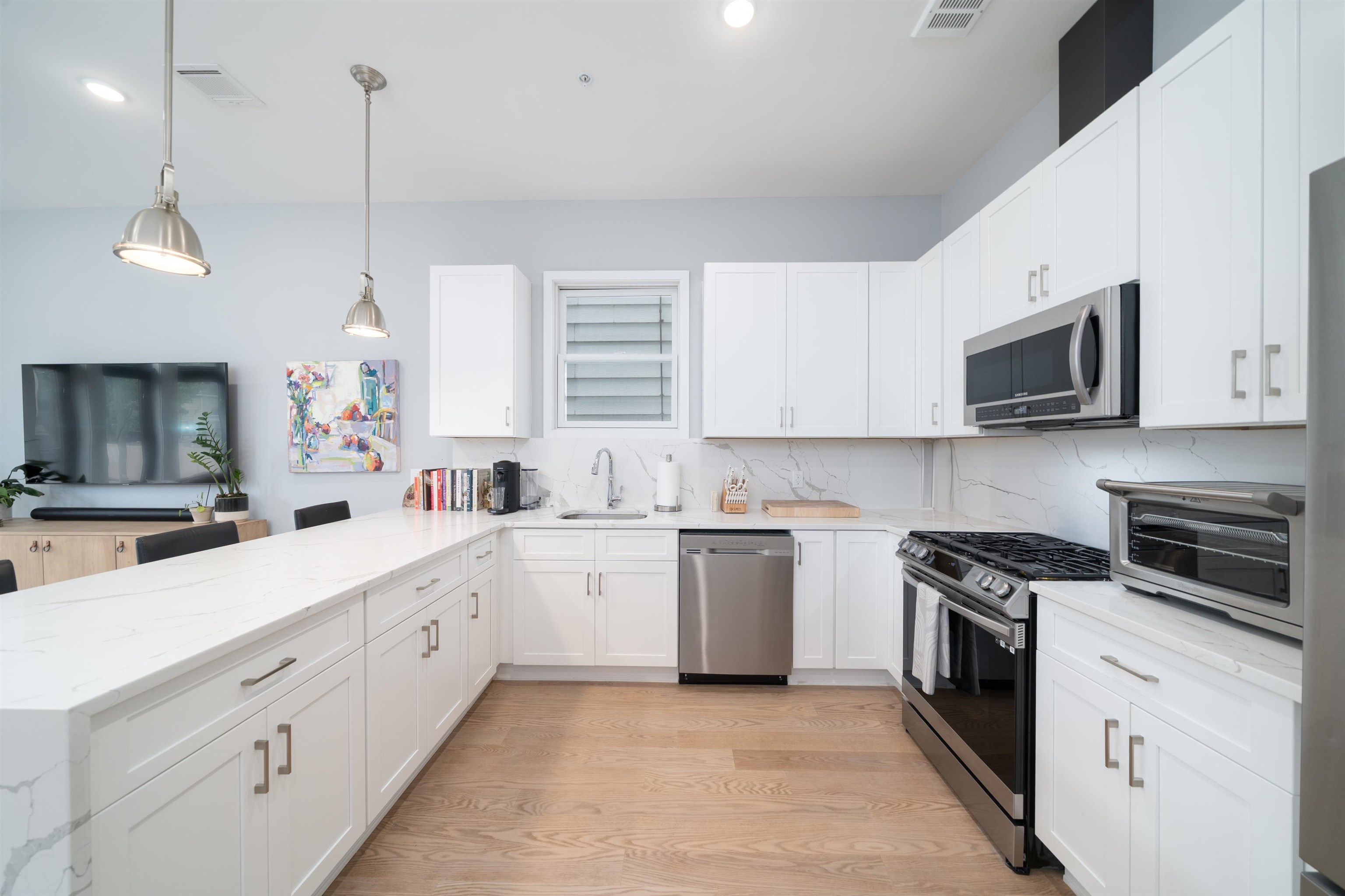 84 Ferry St #2, Jersey City, New Jersey image 3