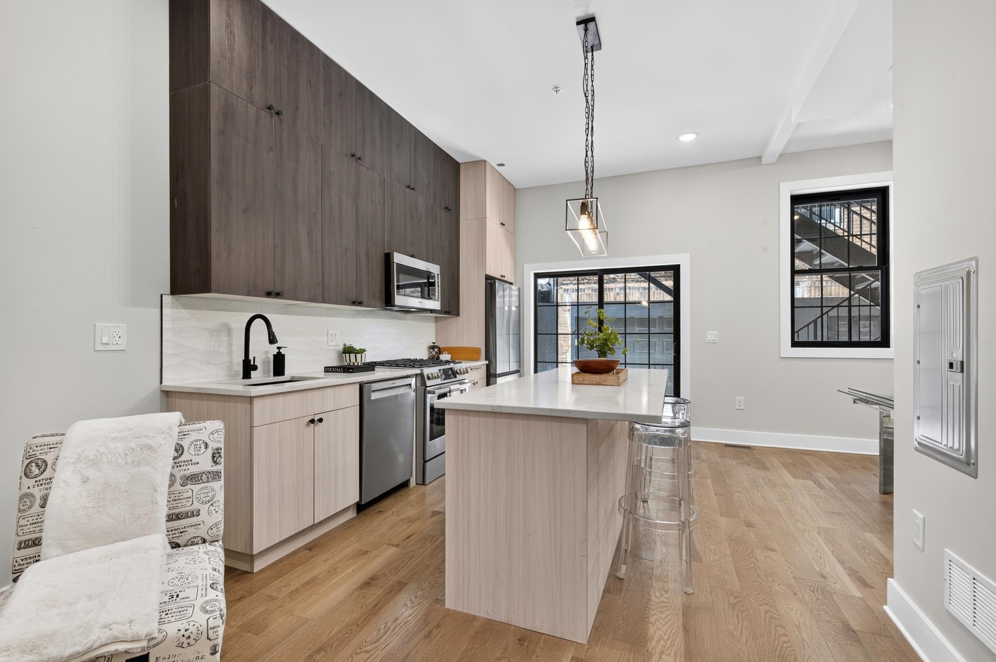 Search Homes 3 545 PALISADE AVE 1