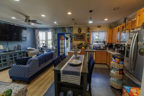 Multifamily For Sale - 212 Maple St<br/> Hudson County, Weehawken, NJ 07086