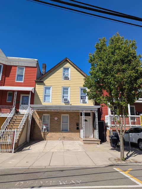 Multifamily For Rent - 412 11th St #2<br/> Union City, NJ 07087