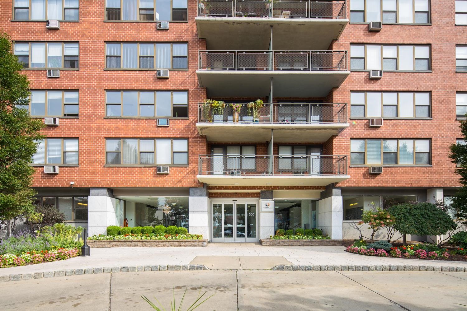 500 Central Ave #816, Union City, New Jersey image 4