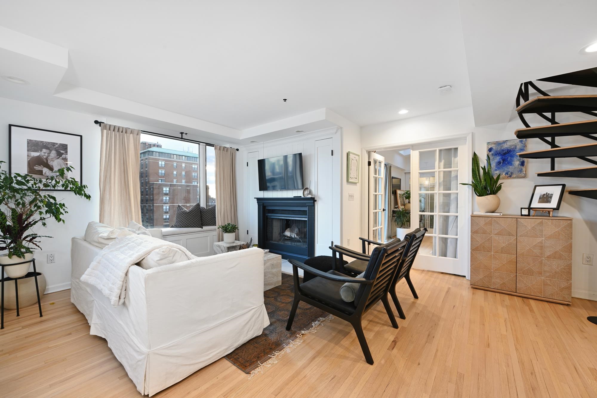 82 Bloomfield St #6B, Hoboken, New Jersey image 2