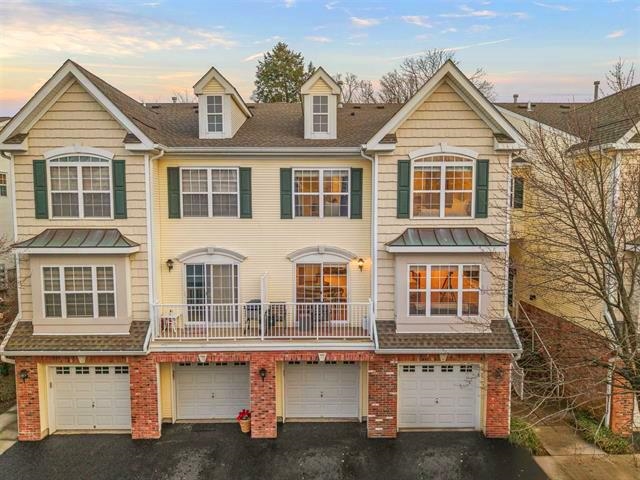 44 Boatworks Dr, Bayonne, New Jersey image 1