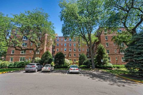 8700 Blvd East Unit 4C, North Bergen, NJ 07047 - MLS#: 250004342