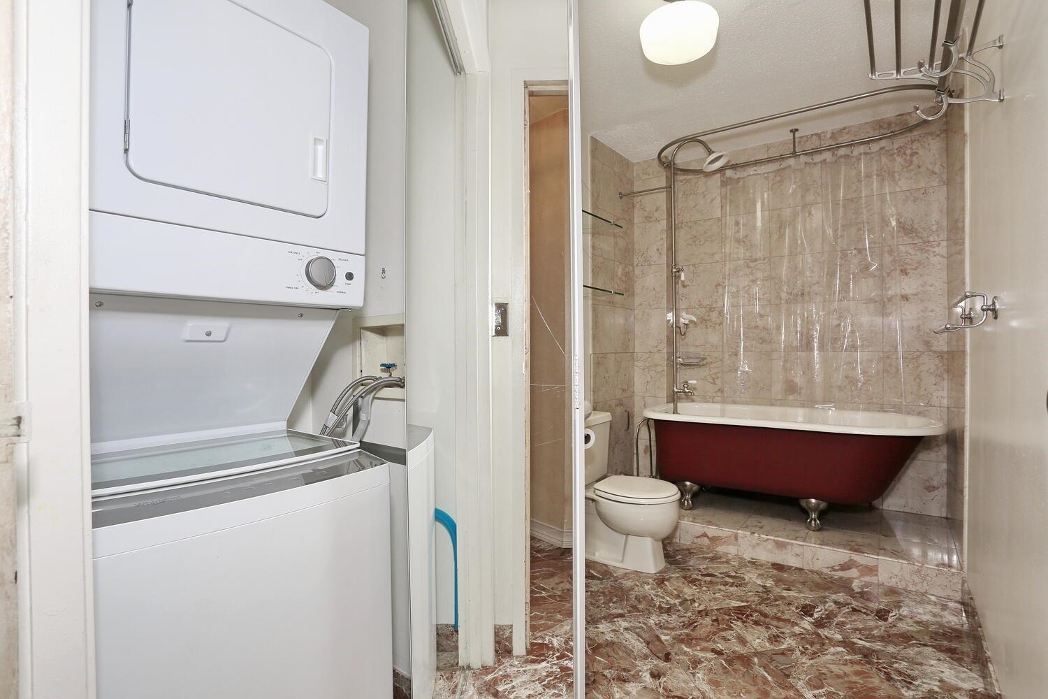 1608 Harmon Cove Tower #1608, Secaucus, New Jersey image 32