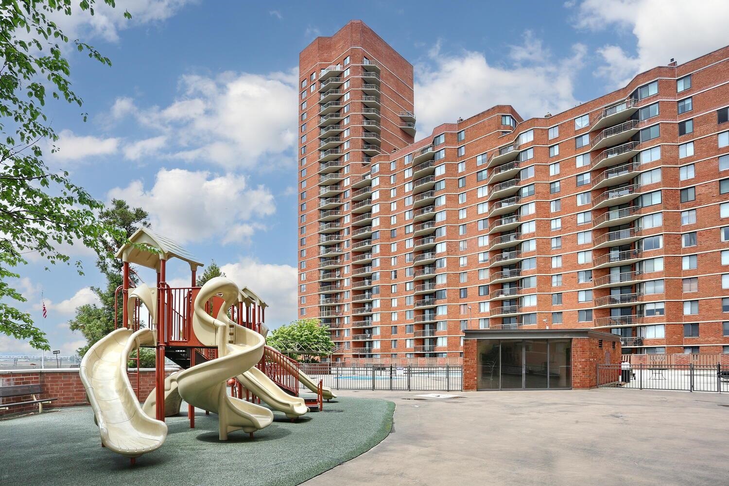1608 Harmon Cove Tower #1608, Secaucus, New Jersey image 41