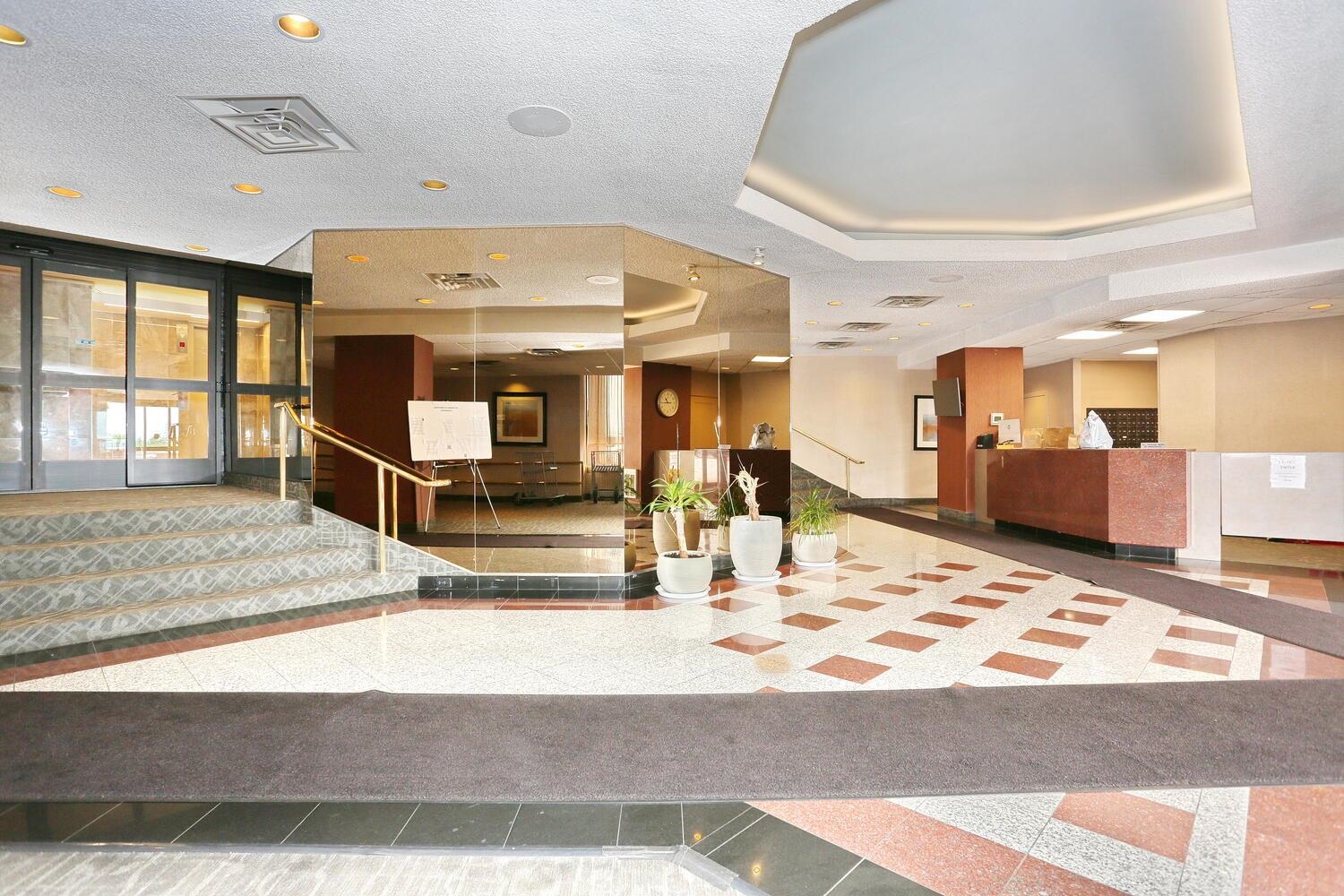 1608 Harmon Cove Tower #1608, Secaucus, New Jersey image 3