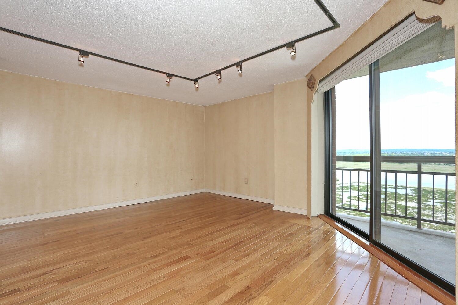 1608 Harmon Cove Tower #1608, Secaucus, New Jersey image 18