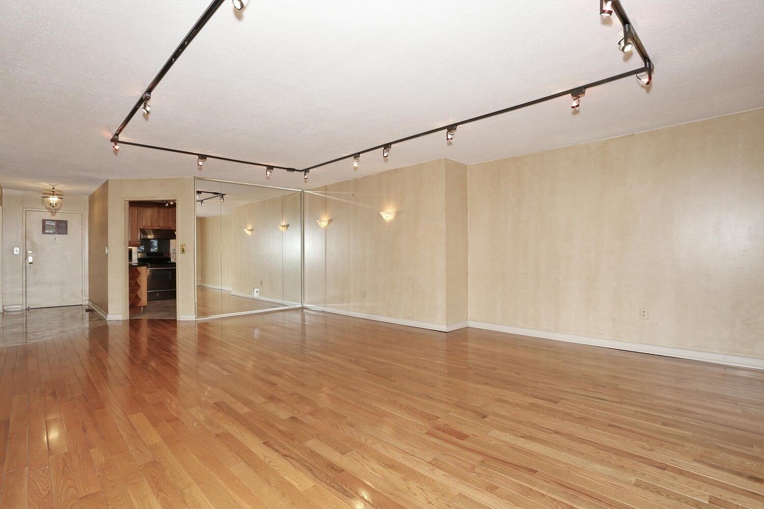 1608 Harmon Cove Tower #1608, Secaucus, New Jersey image 15