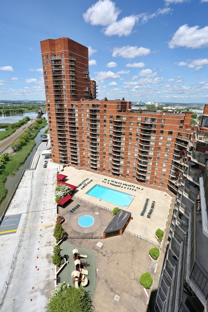 1608 Harmon Cove Tower #1608, Secaucus, New Jersey image 39