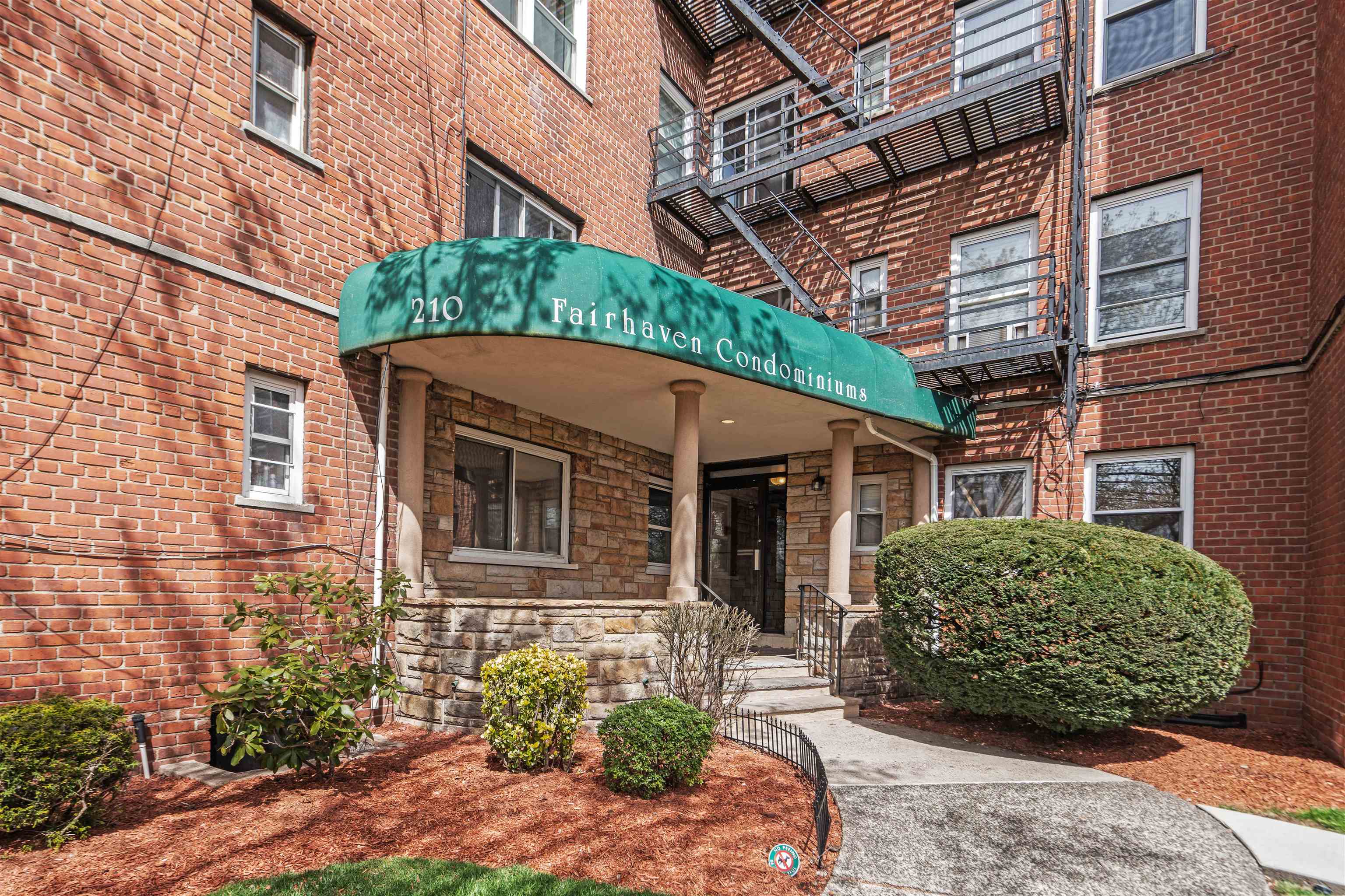 210 Woodcliff Ave #5F, North Bergen, New Jersey image 1