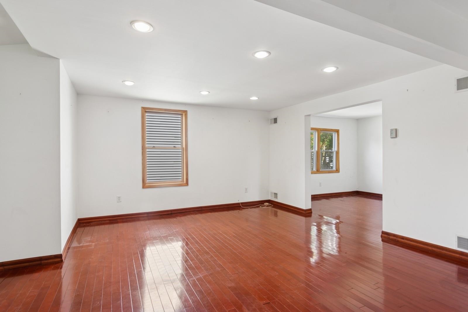 16 Hazel Ave, Livingston, New Jersey image 11