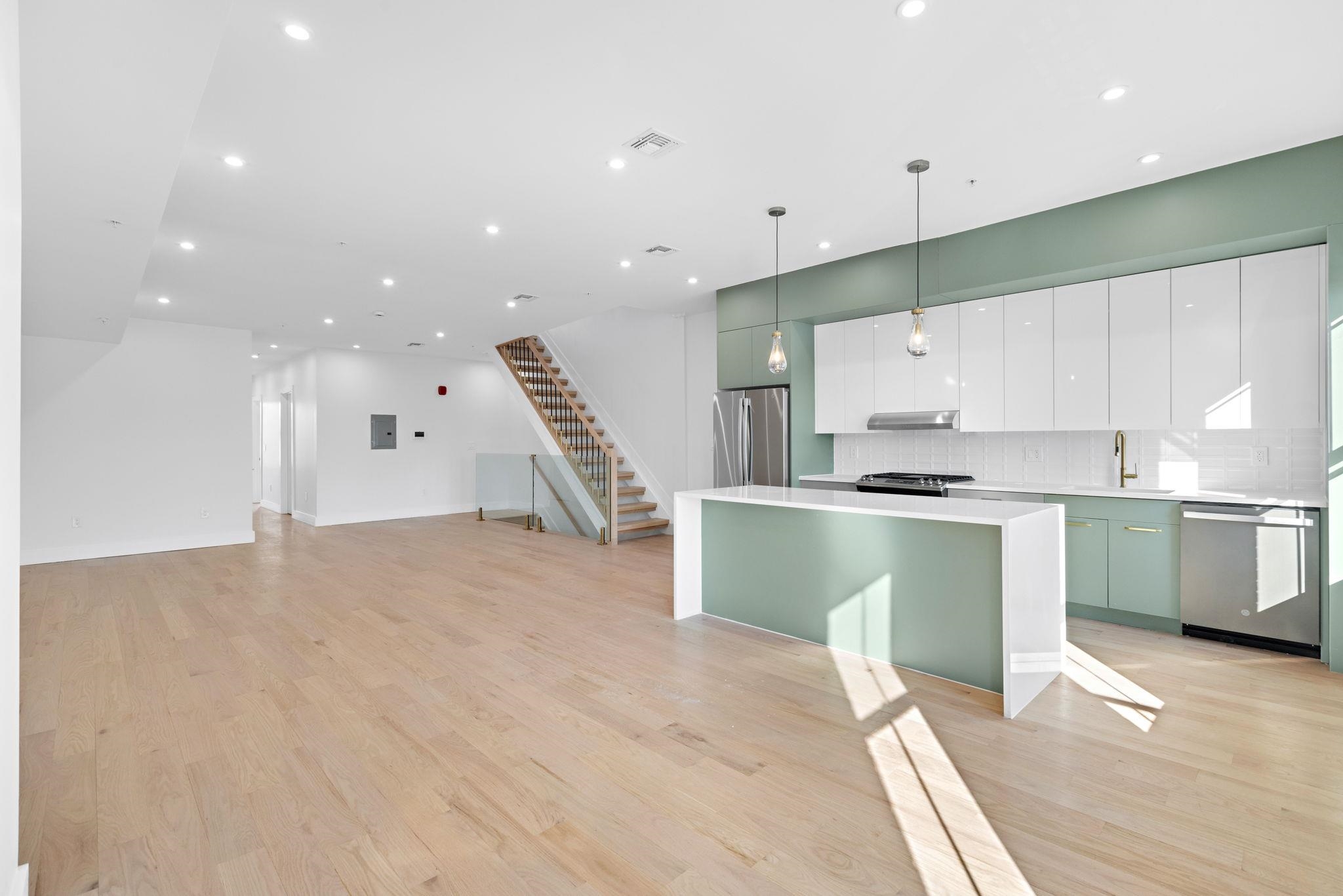 322 3rd St #4, Jersey City, New Jersey image 4