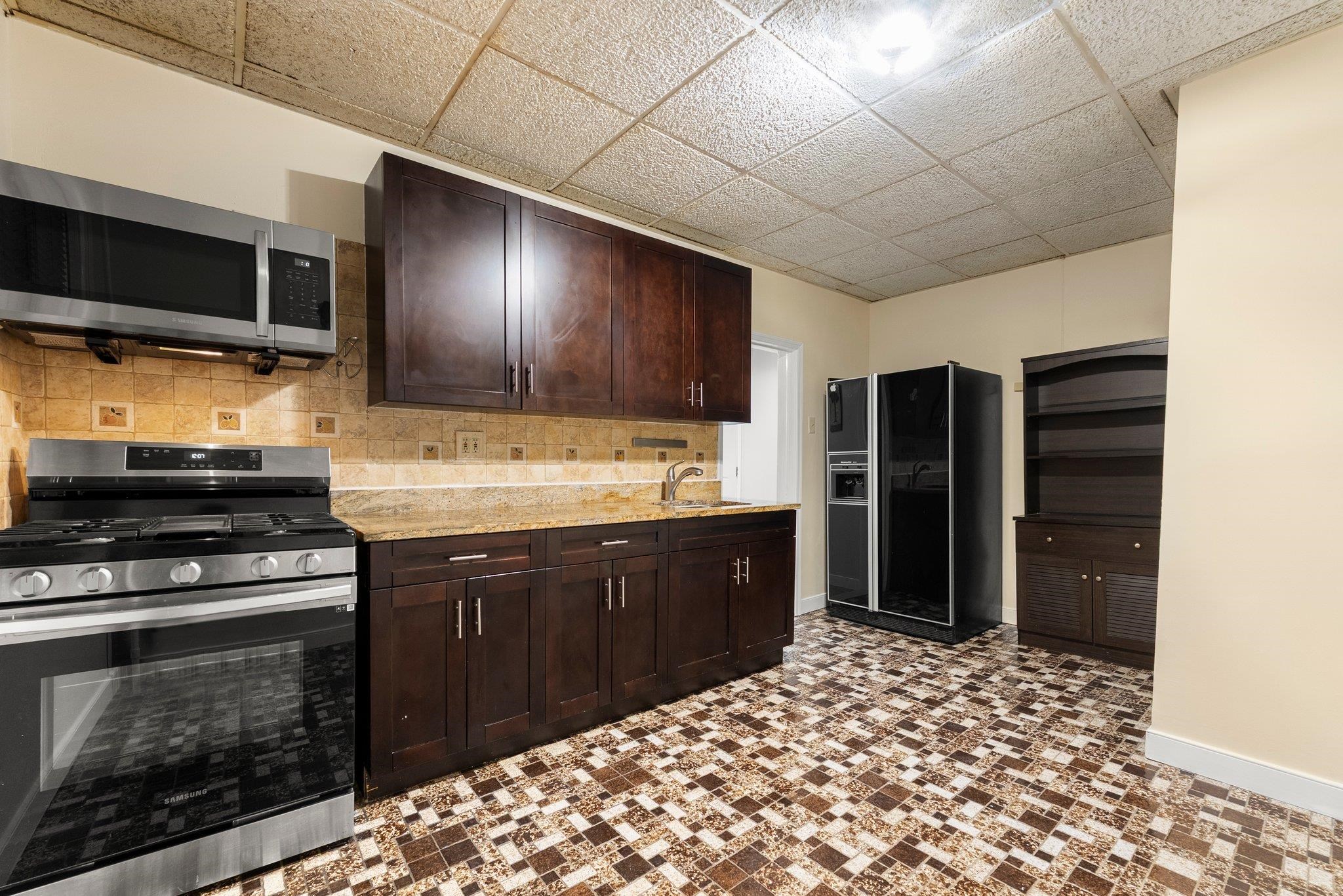 523 34th St #C6, Union City, New Jersey image 13