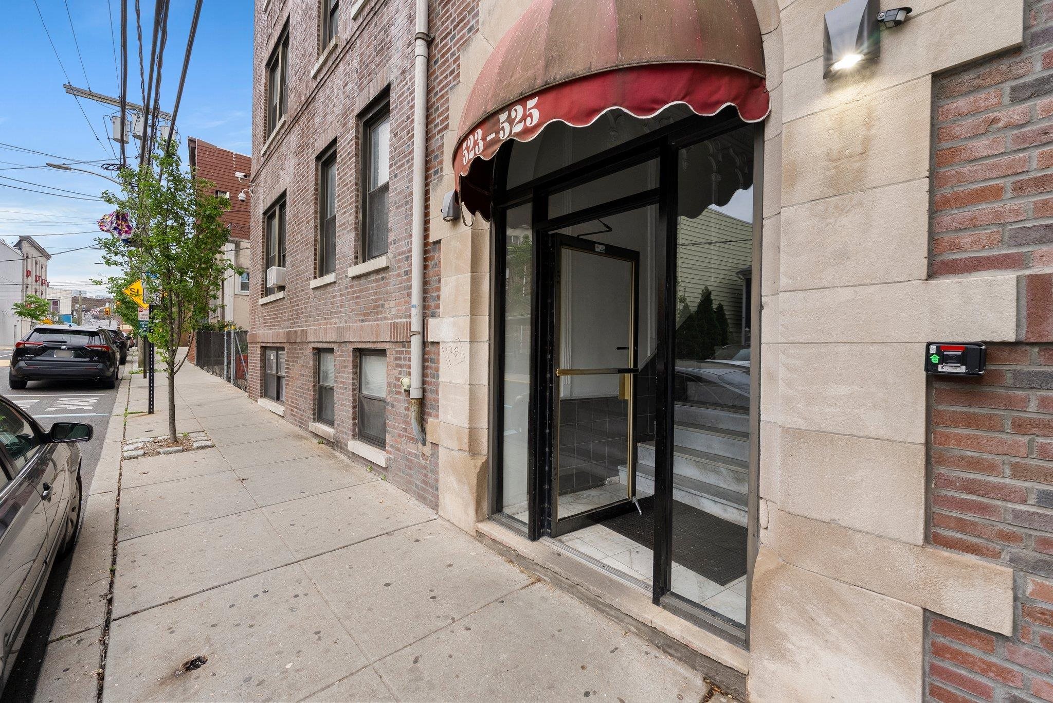 523 34th St #C6, Union City, New Jersey image 3