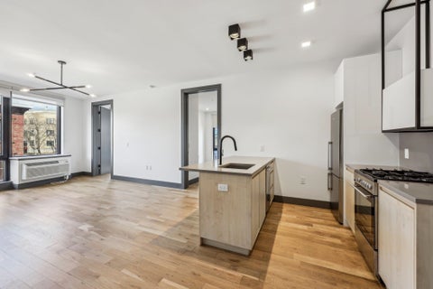 Apartment For Rent - 424 Arlington Ave #407<br/> Jersey City, NJ 07304