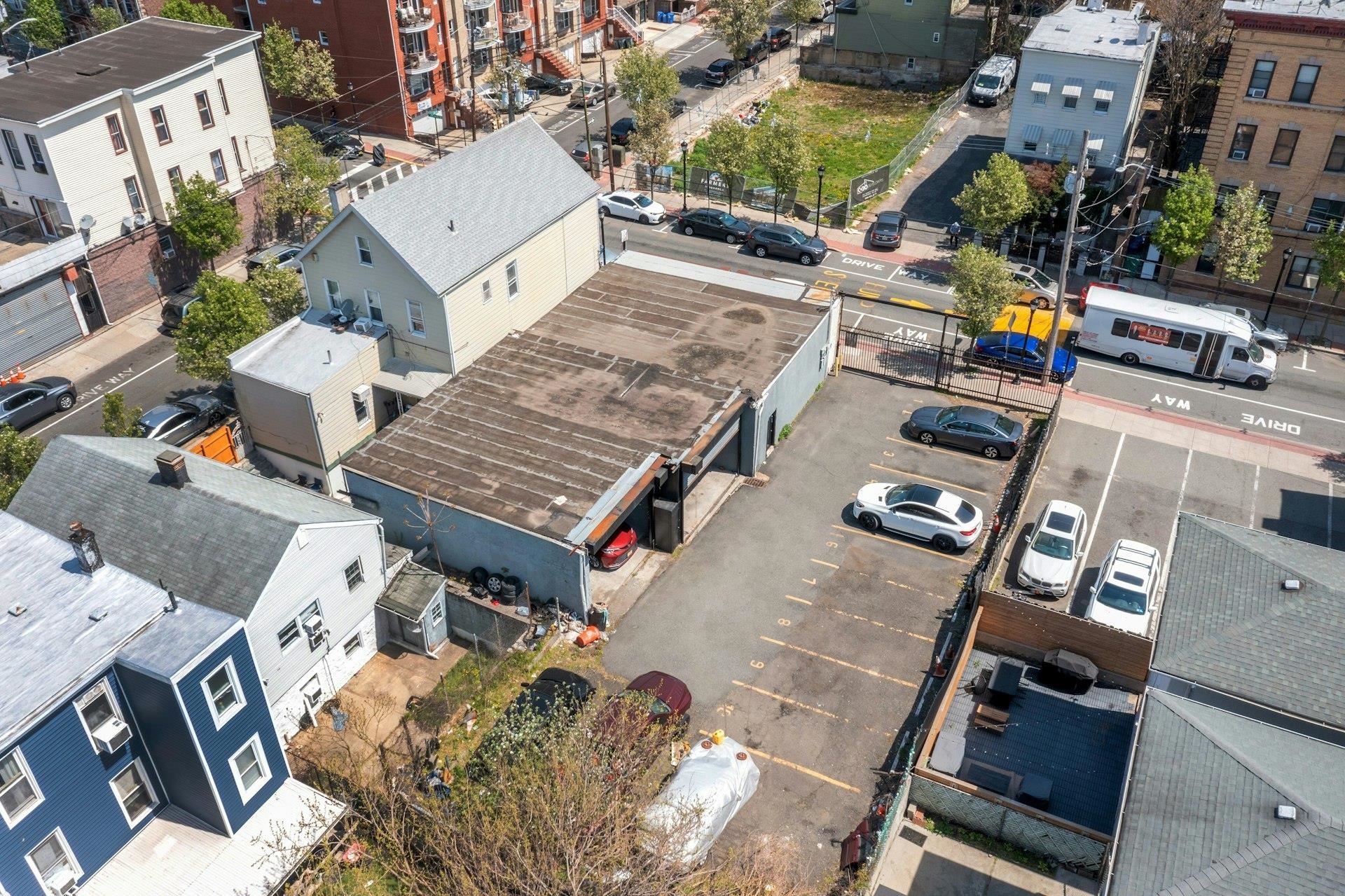 509 Bergenline Ave, Union City, New Jersey image 3