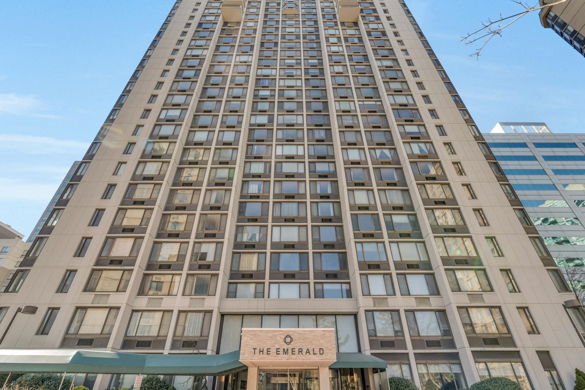 Picture for the property 240003324, 1 beds, 1 baths