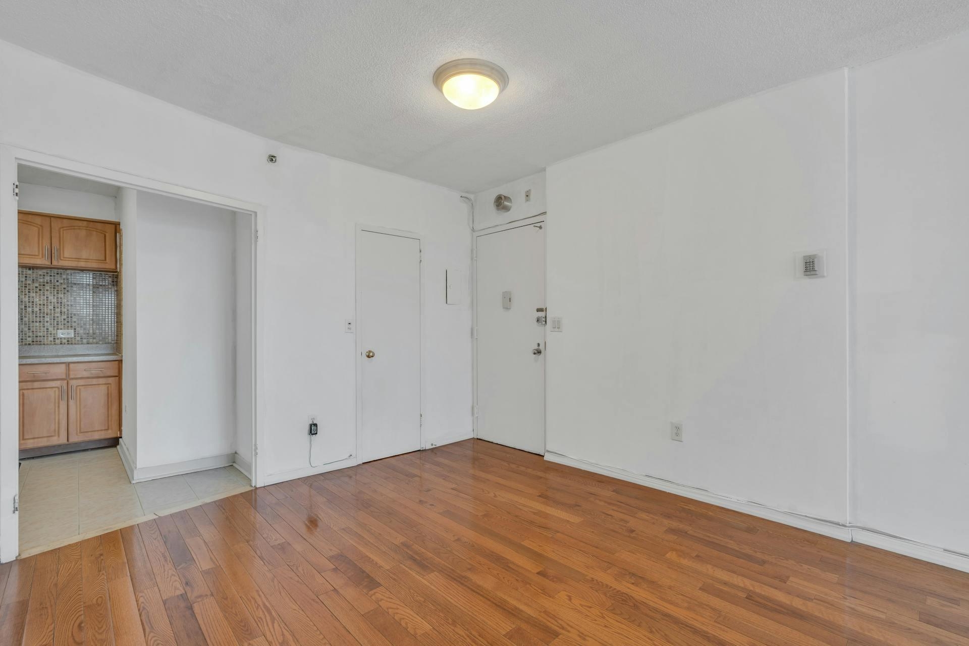 Picture for the property 240003324, 1 beds, 1 baths