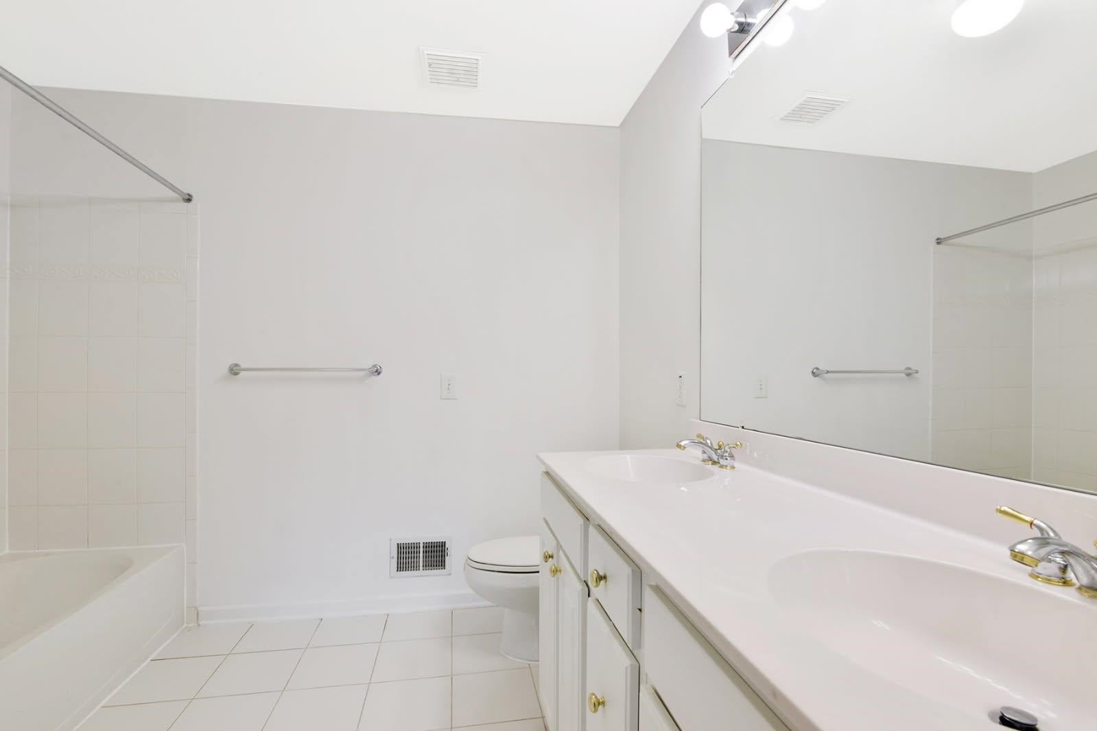12 ALEXANDER CT
