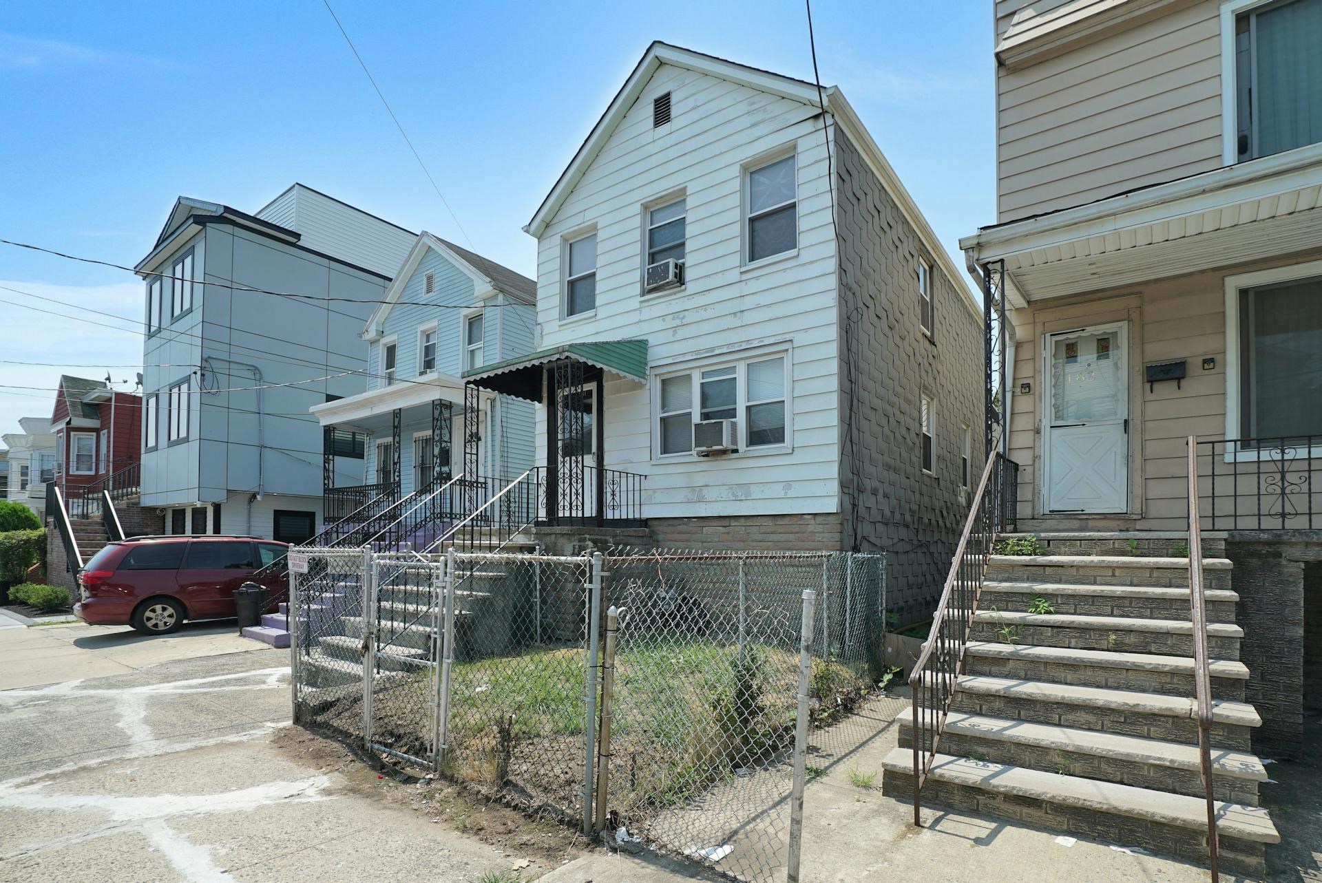 181 Fulton Ave, Jersey City, New Jersey image 3