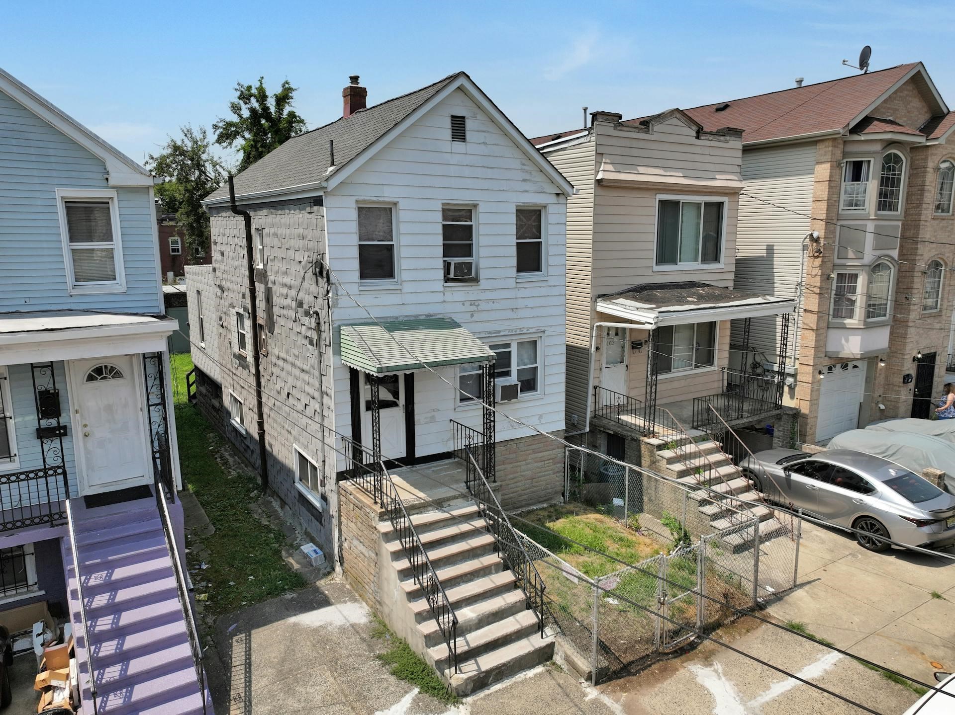 181 Fulton Ave, Jersey City, New Jersey image 2