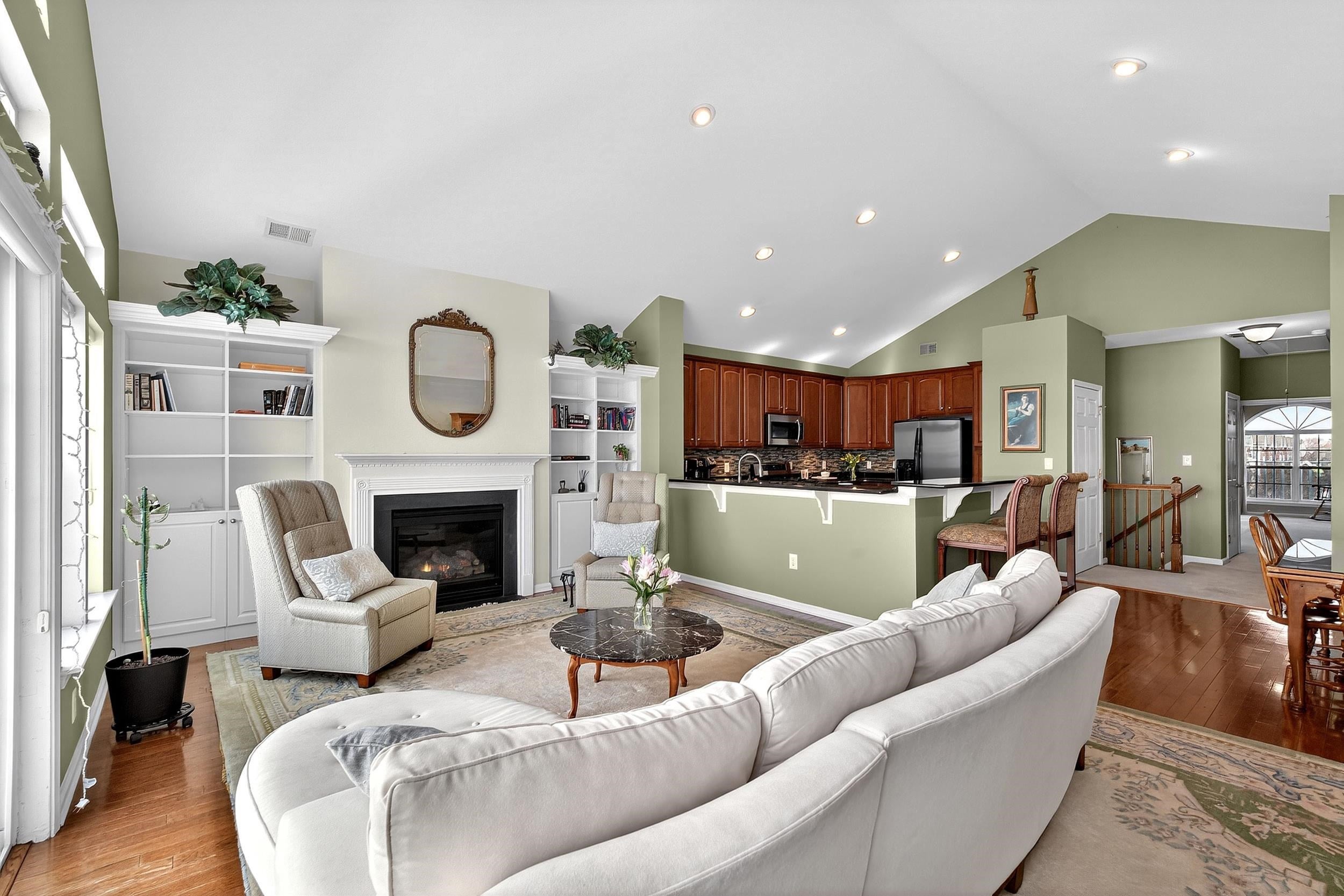 Search Homes 4 60 TOTTENHAM CT