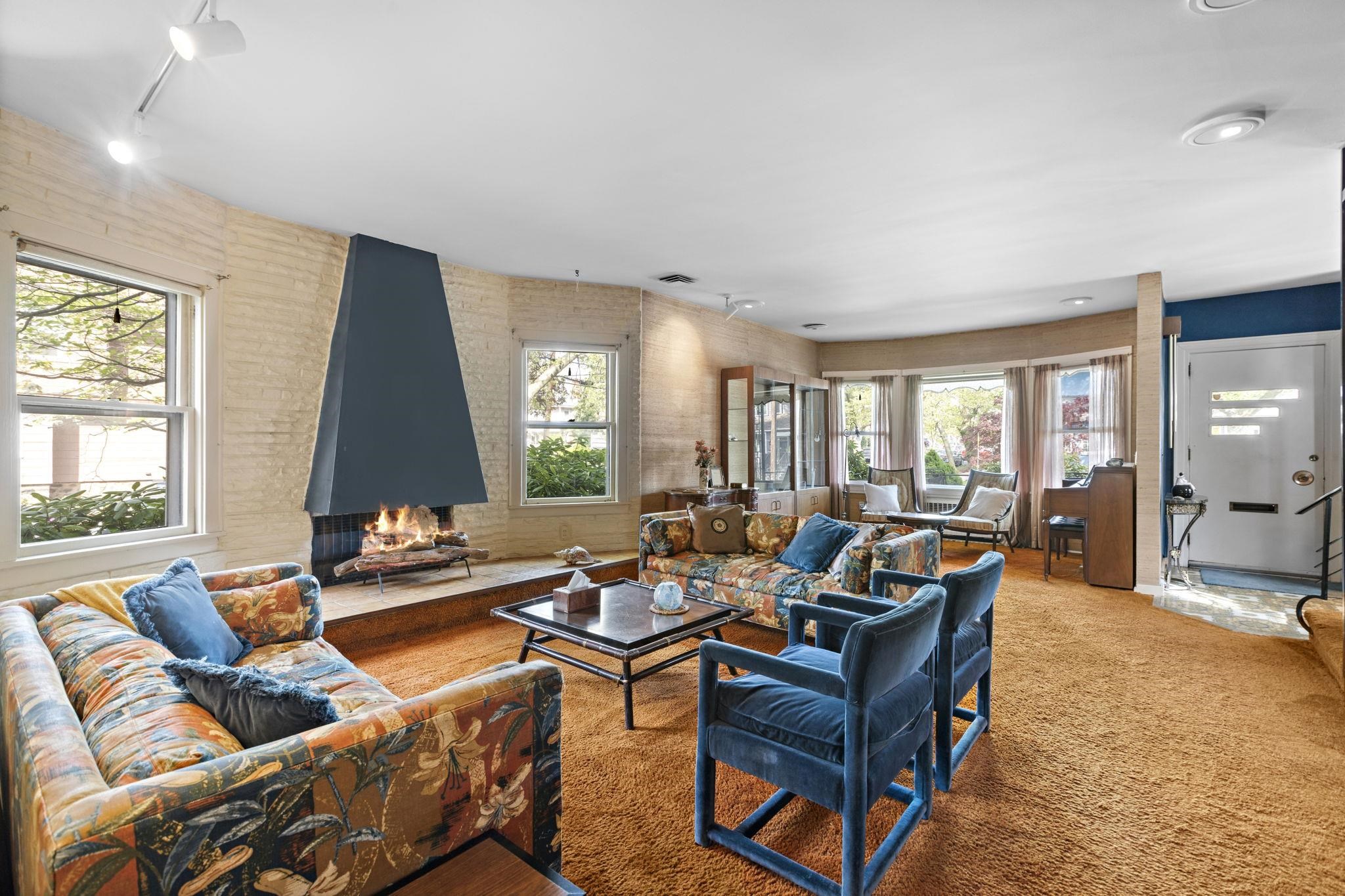 19 Avenue B, Bayonne, New Jersey image 3