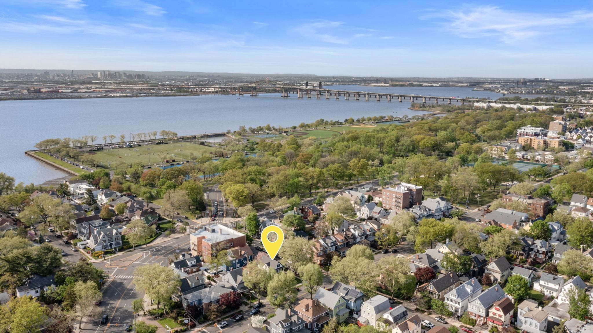 19 Avenue B, Bayonne, New Jersey image 18