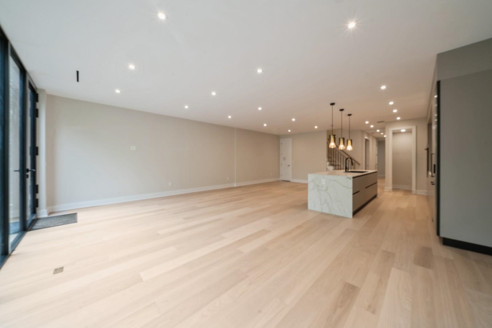477 MONMOUTH ST 1