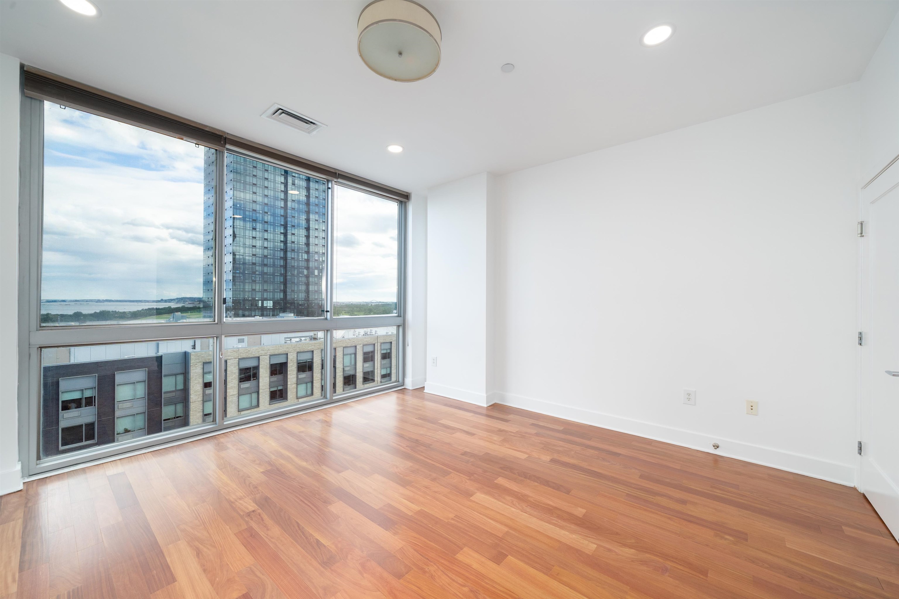 201 Luis M Marin Blvd #1420, Jersey City, New Jersey image 12