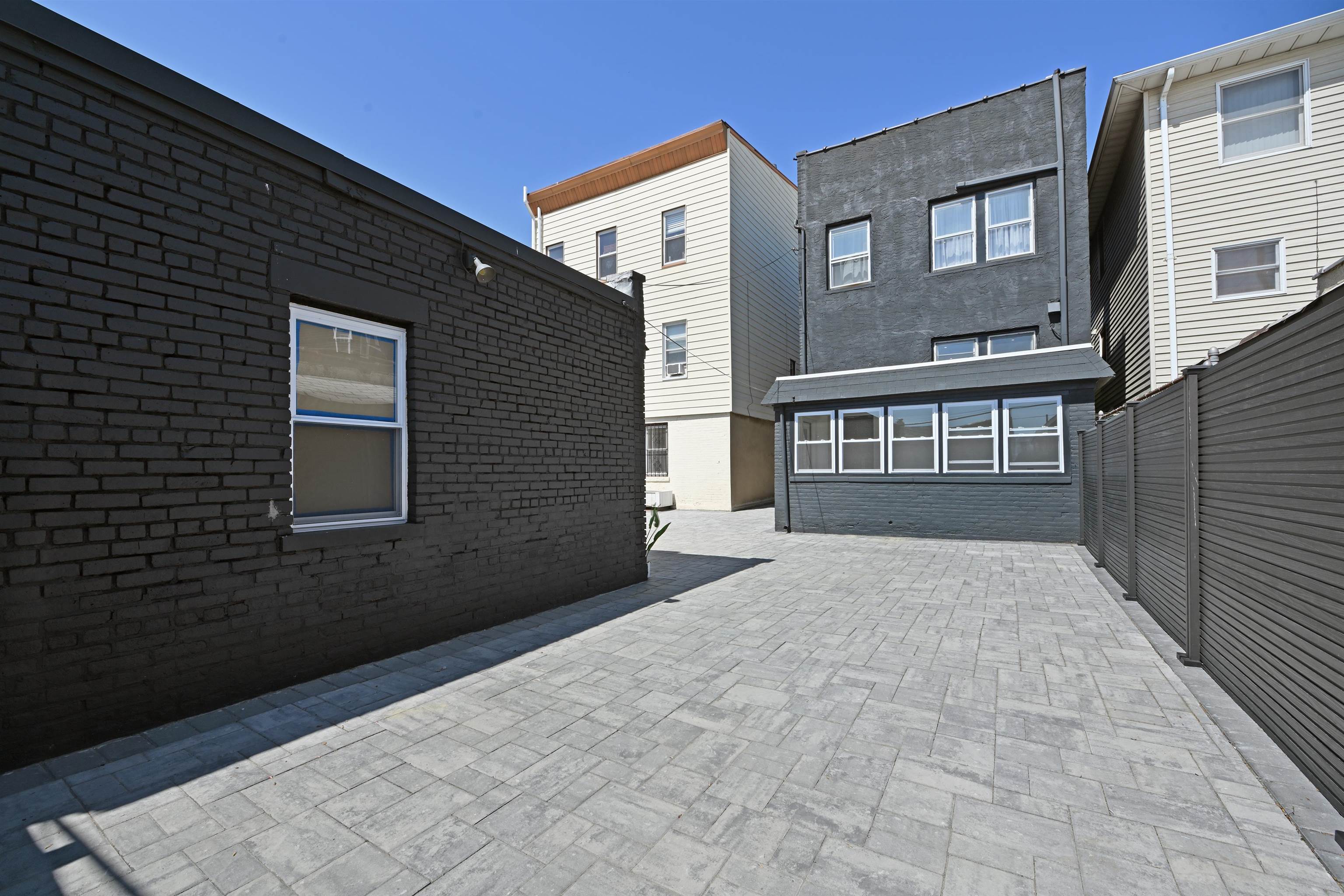 372 Webster Ave, Jersey City, New Jersey image 43