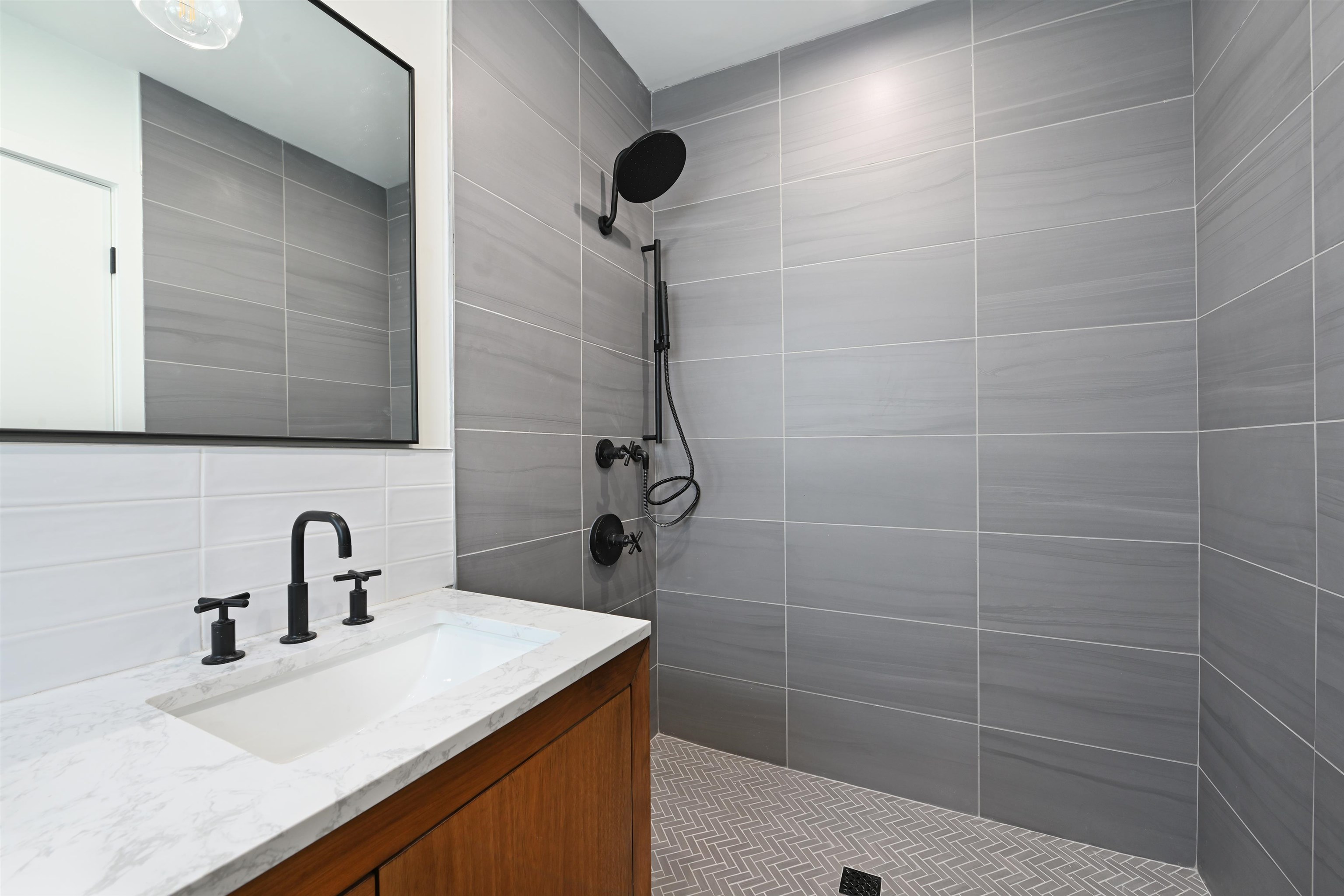 372 Webster Ave, Jersey City, New Jersey image 27
