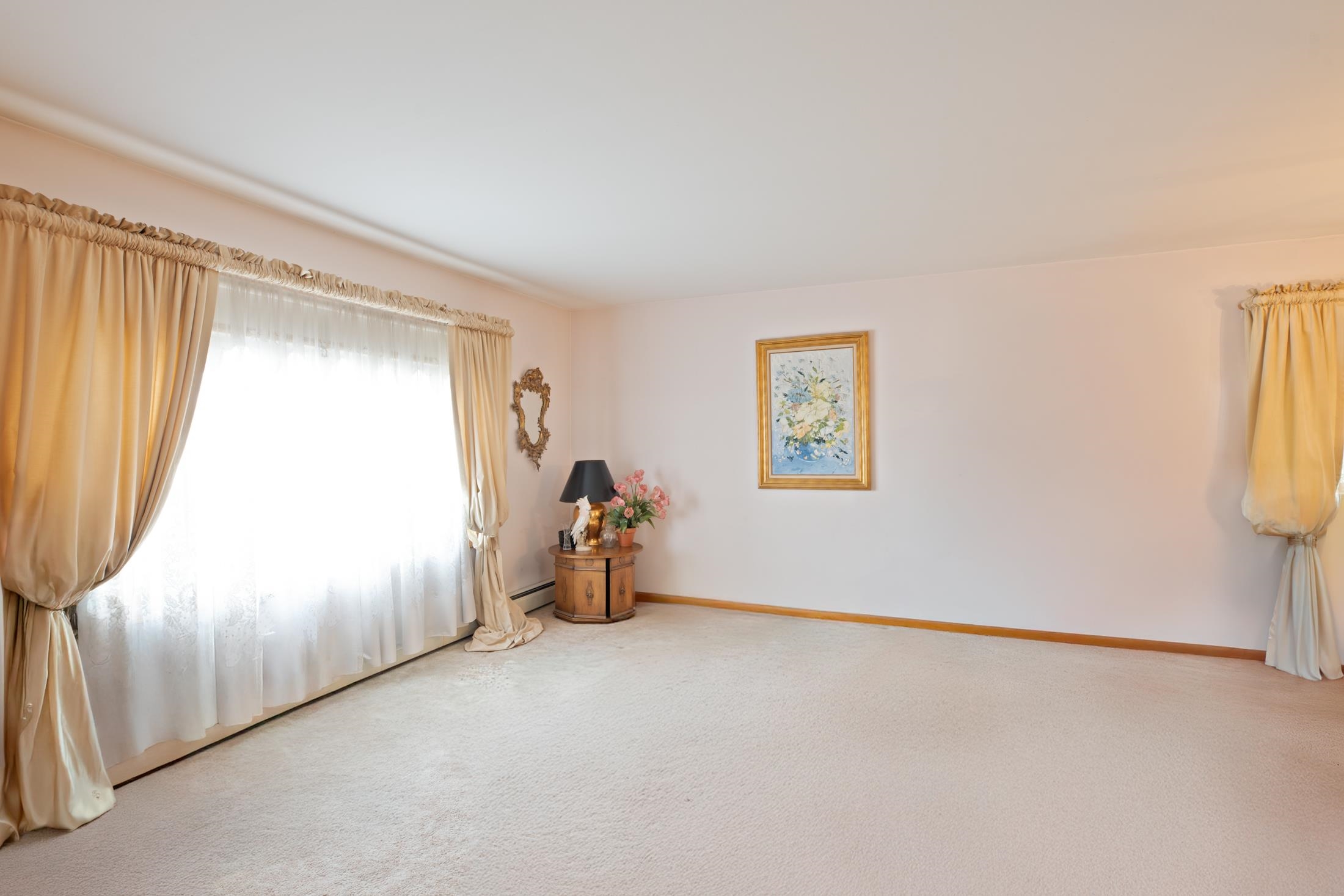 Bayonne, New Jersey 07002, United States, 6 Bedrooms Bedrooms, ,4 BathroomsBathrooms,Residential,Pending,114001