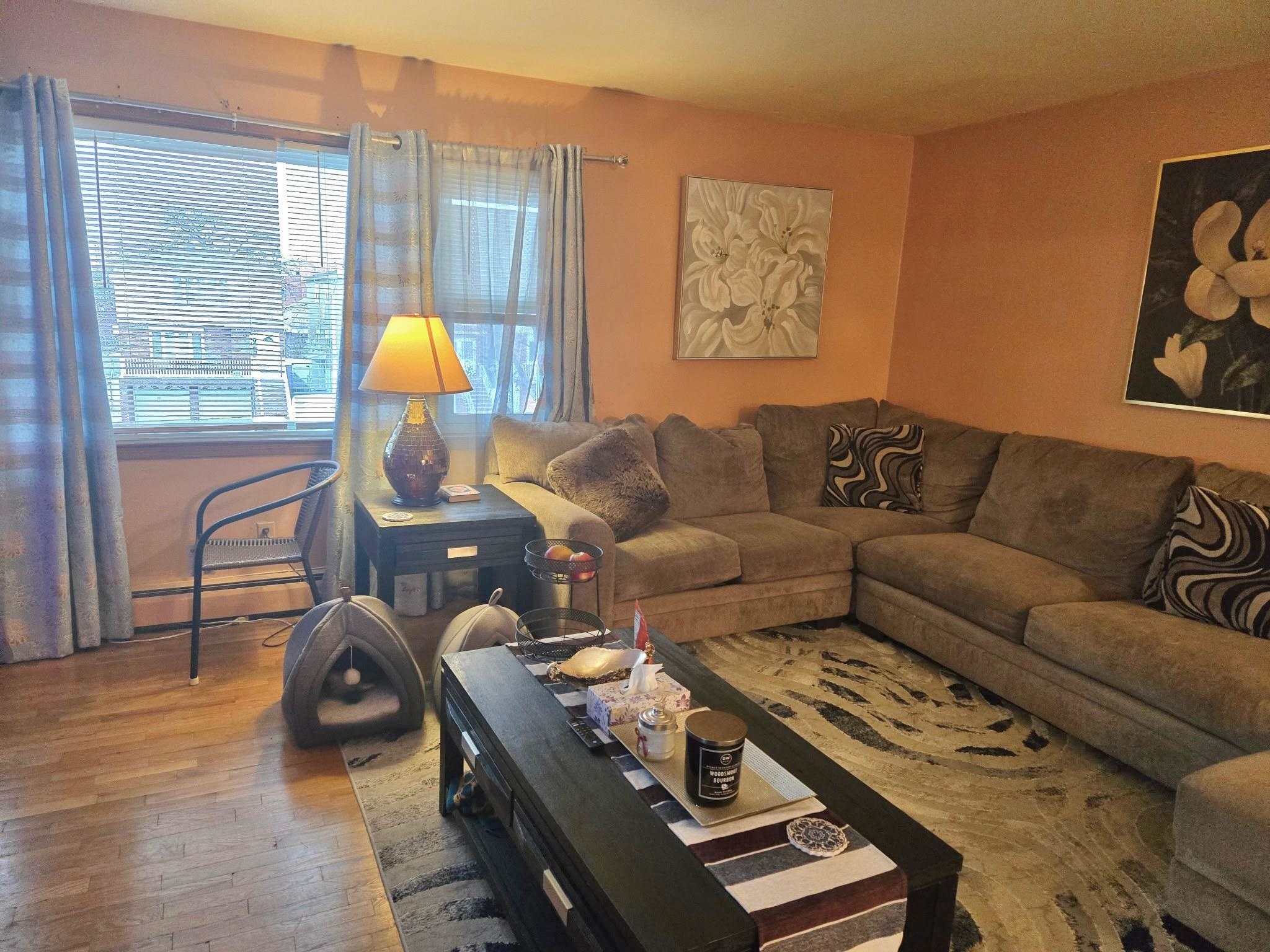 Bayonne, New Jersey 07002, United States, 6 Bedrooms Bedrooms, ,4 BathroomsBathrooms,Residential,Pending,114001