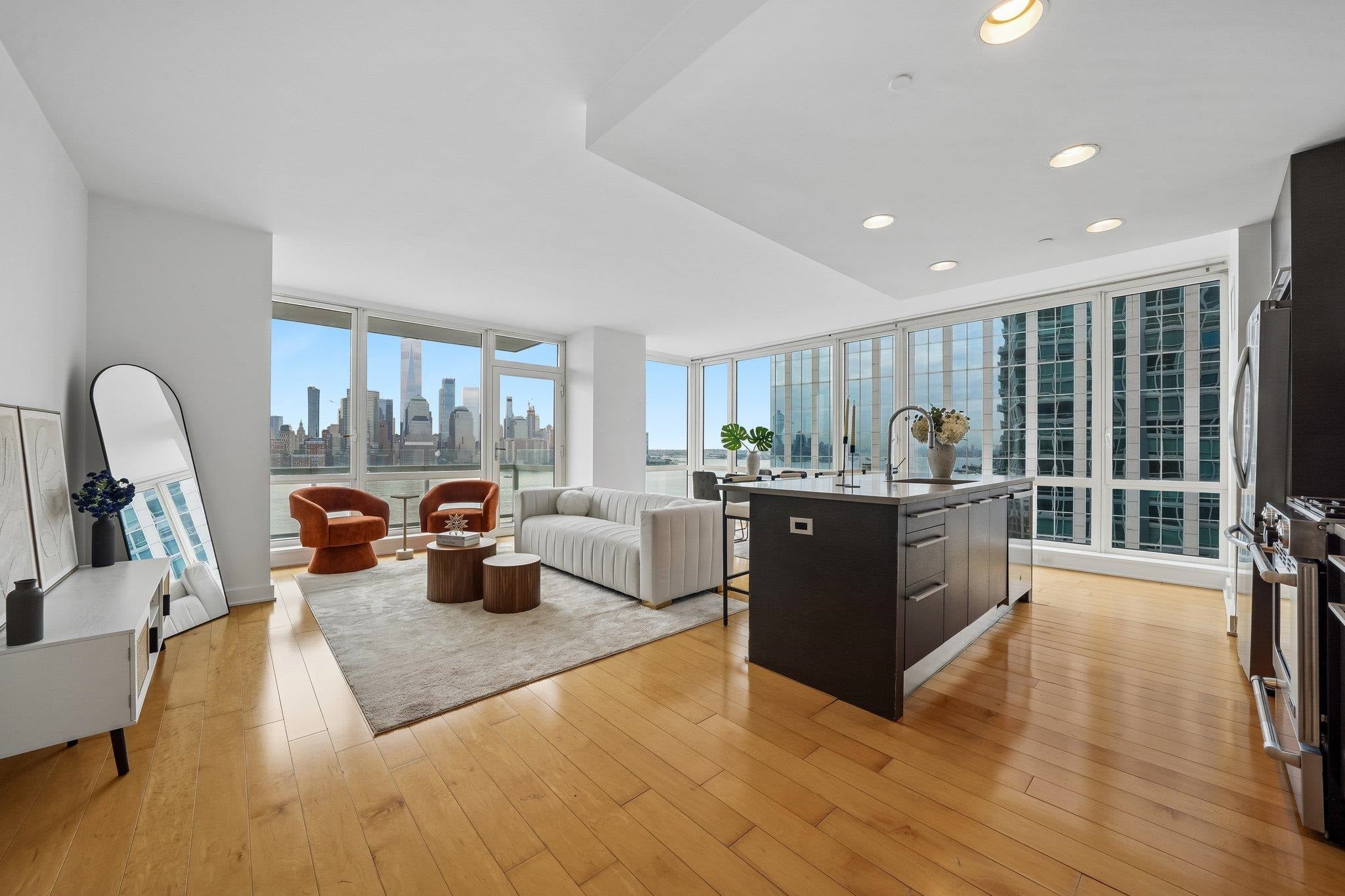 2 2ND ST 2205