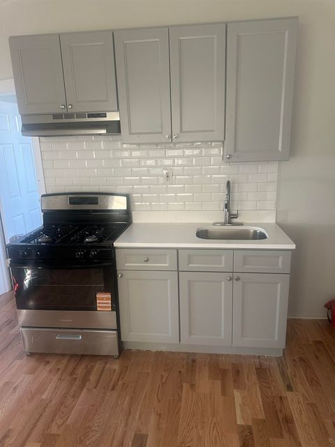 Homes For Rent - 53 Terhune Ave #3<br/> Jersey City, NJ 07305