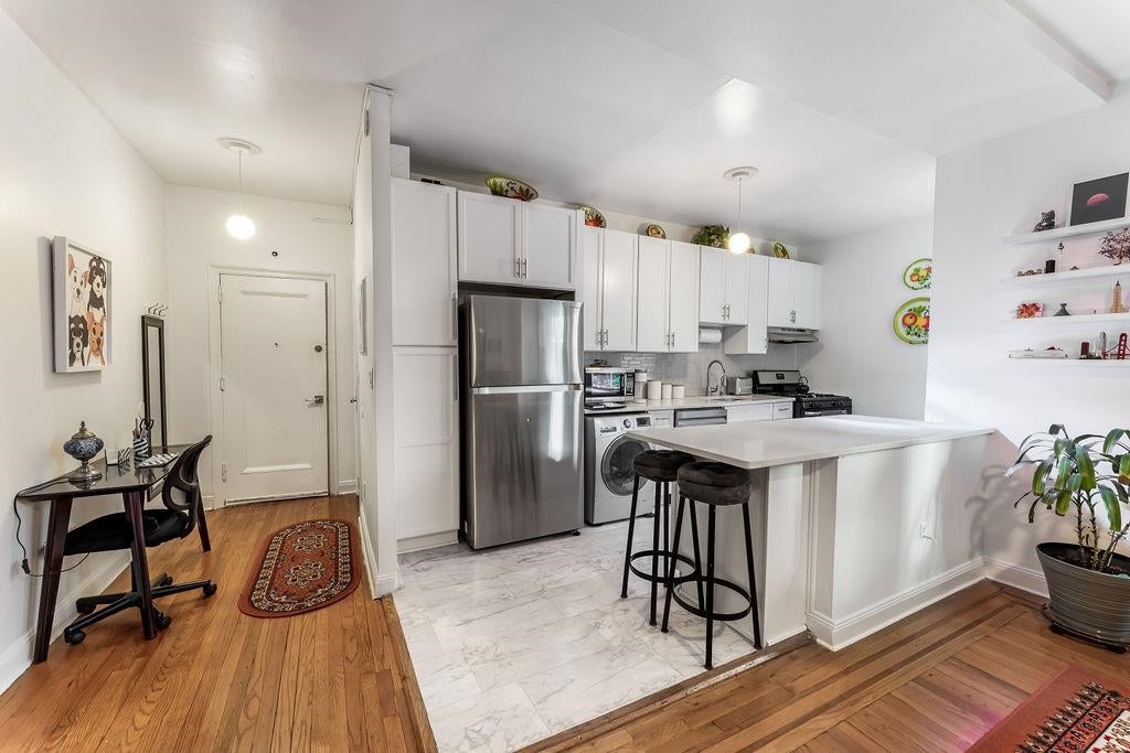 Search Homes 2 260 HARRISON AVE 206