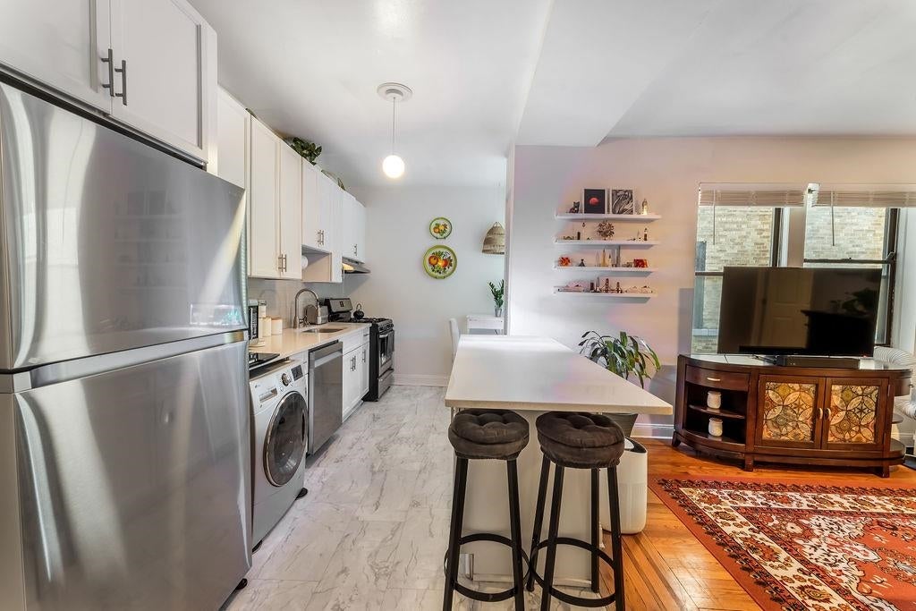 Search Homes 1 260 HARRISON AVE 206