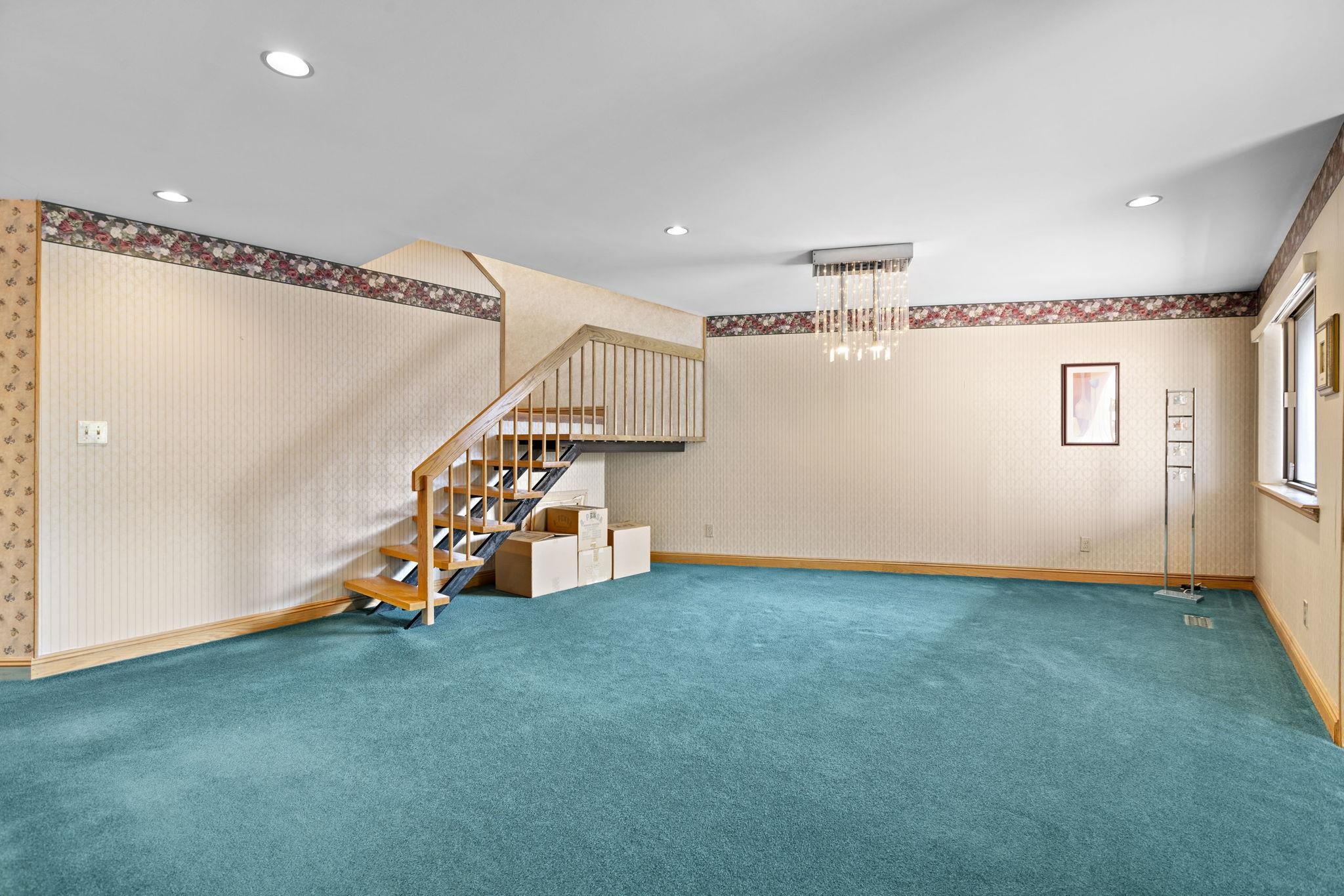 568 Sanderling Ct, Secaucus, New Jersey image 6