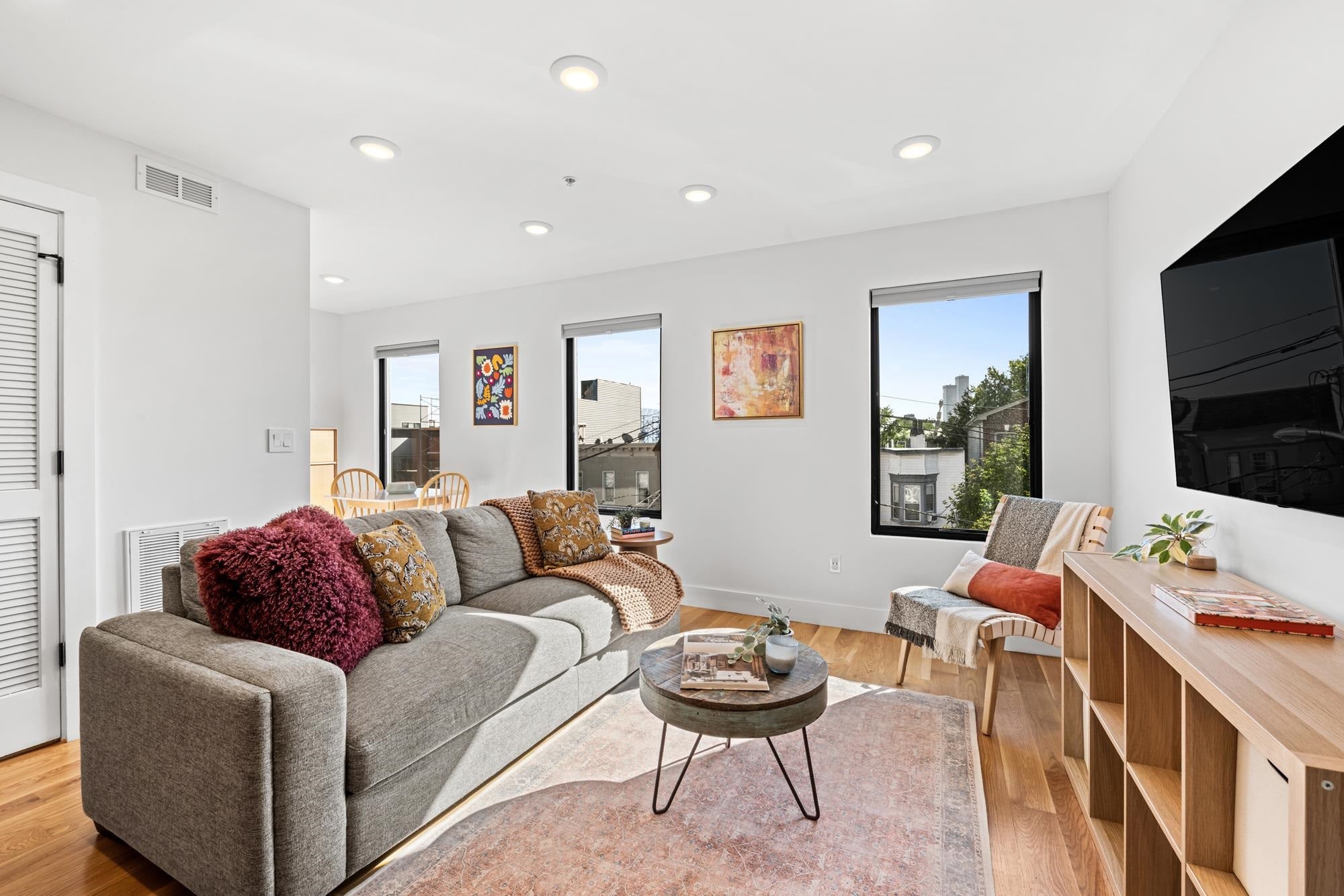 22 LINCOLN ST 3