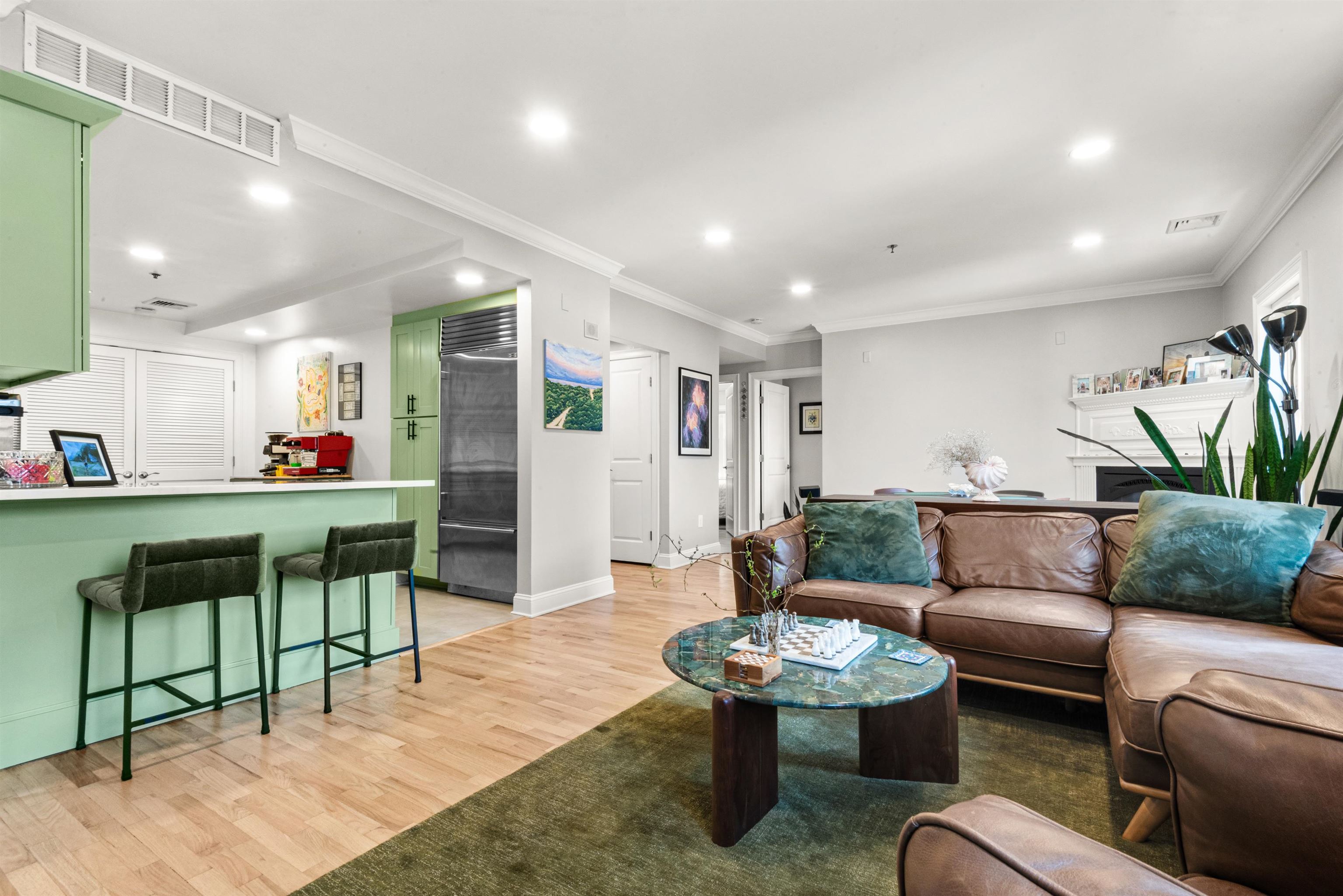 63 SUSSEX ST 8