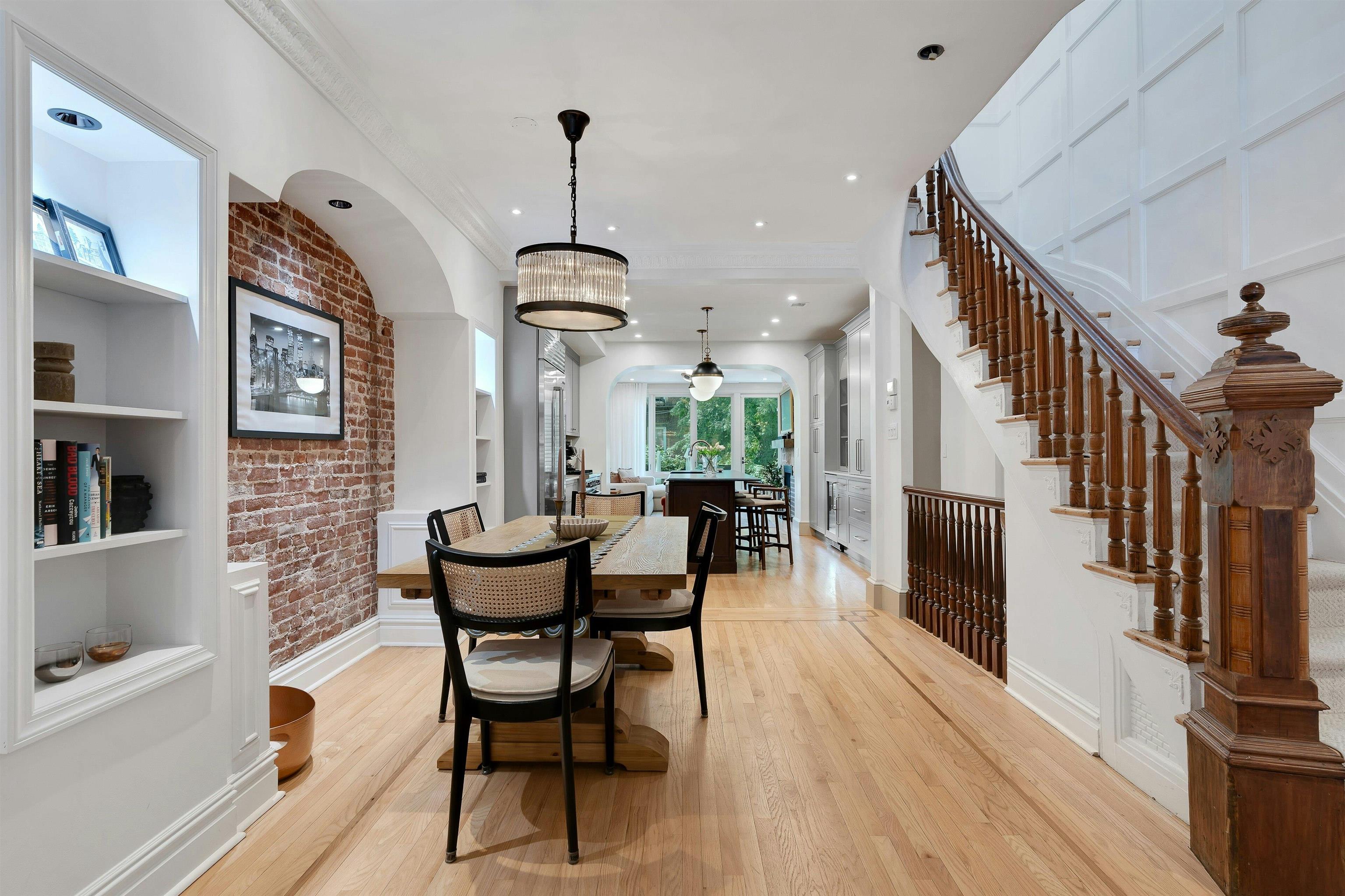 1008 PARK AVE