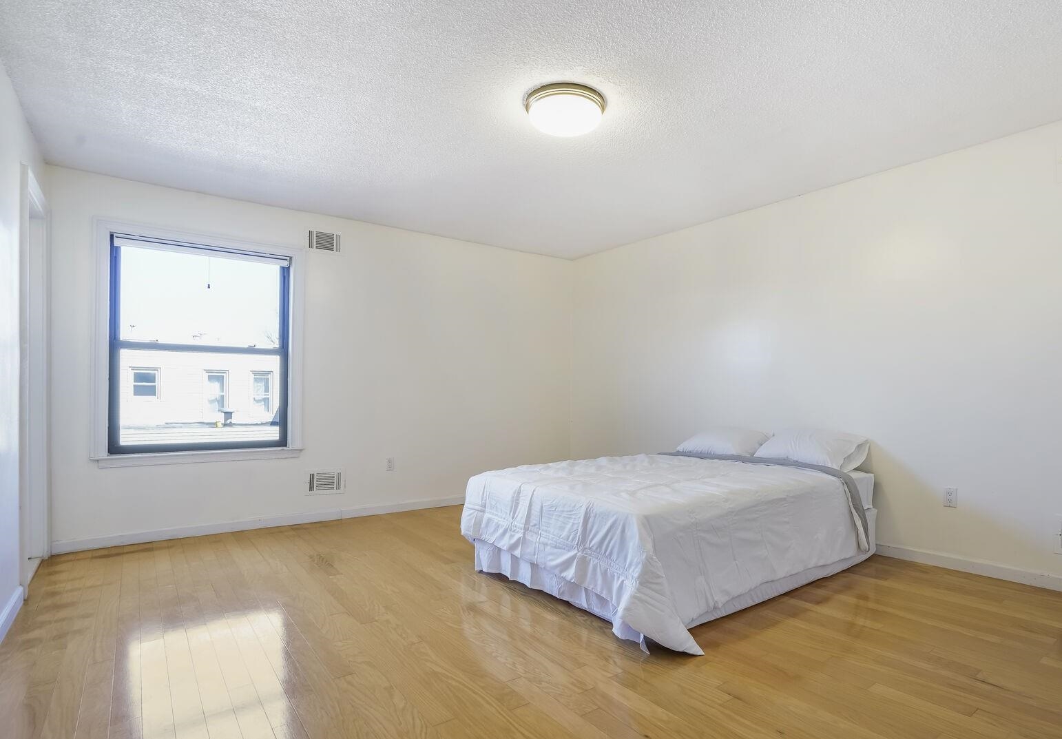 214 70th St #1B, Guttenberg, New Jersey image 9