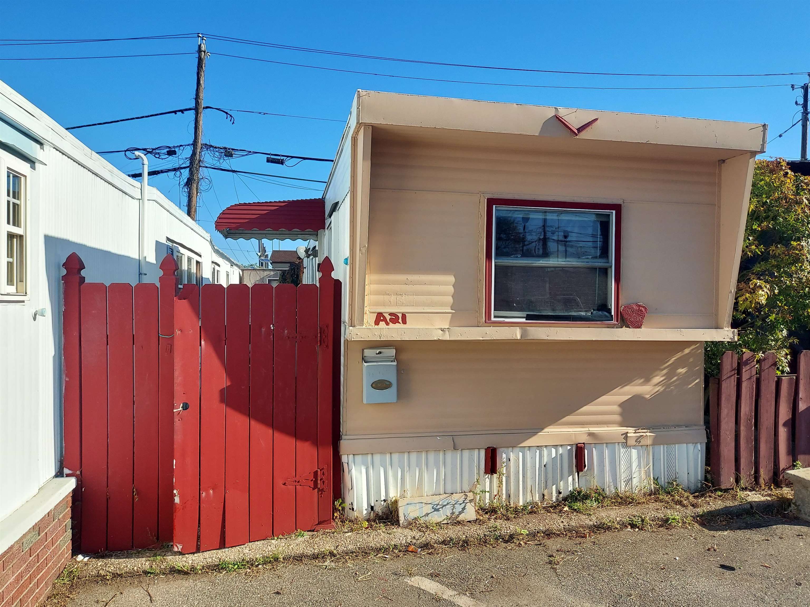 190 WEST 24TH ST